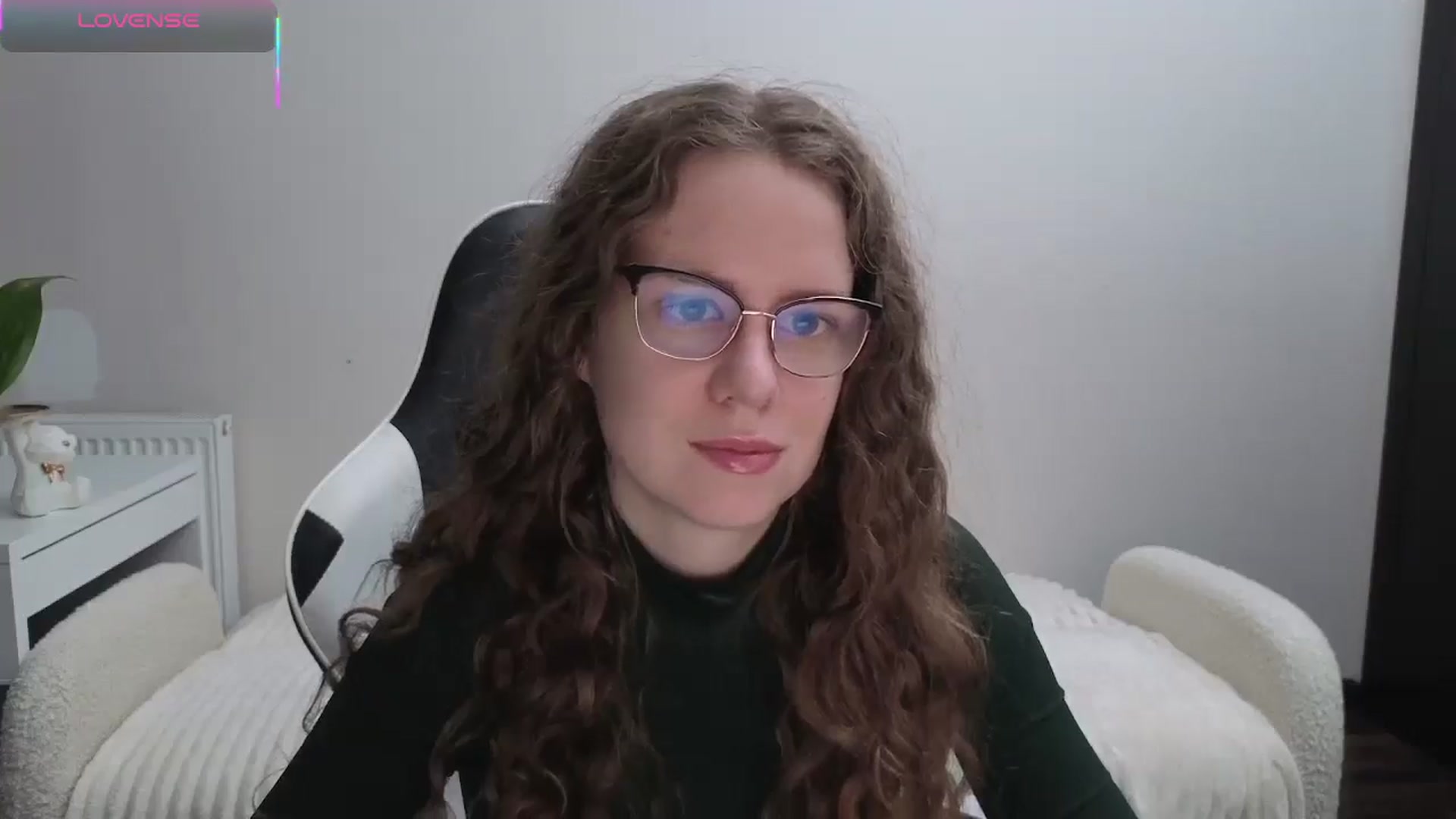 Gallery image thumbnail from BlueFlowerr's myfreecams stream on, 11/13/2025, 17:17 image 10 of 20