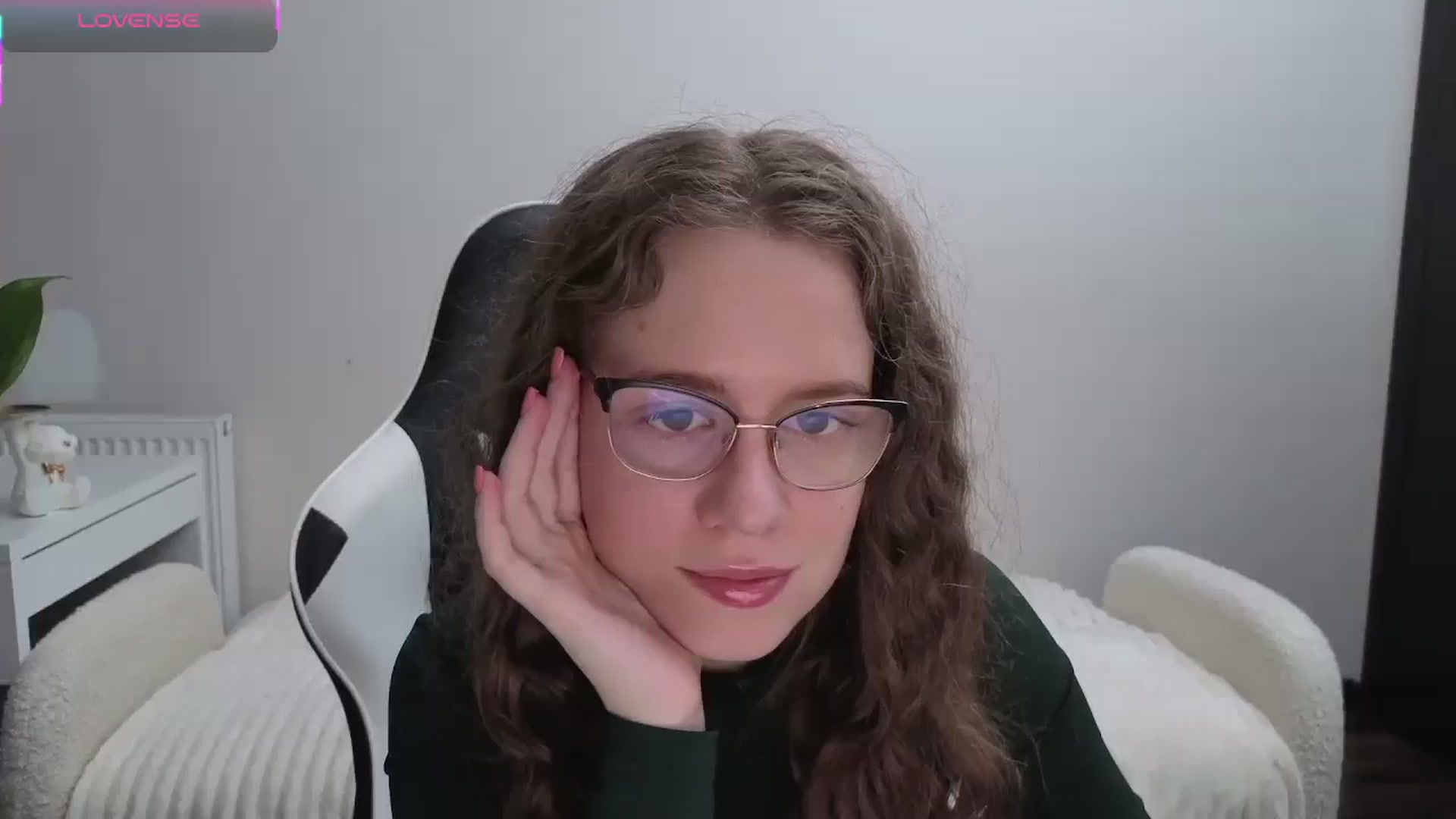 Gallery image thumbnail from BlueFlowerr's myfreecams stream on, 11/13/2025, 17:17 image 1 of 20