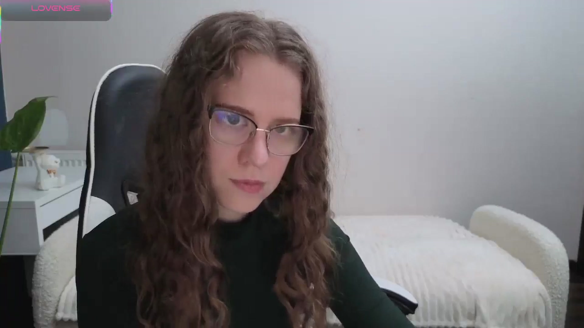 Gallery image thumbnail from BlueFlowerr's myfreecams stream on, 11/13/2025, 17:32 image 12 of 20