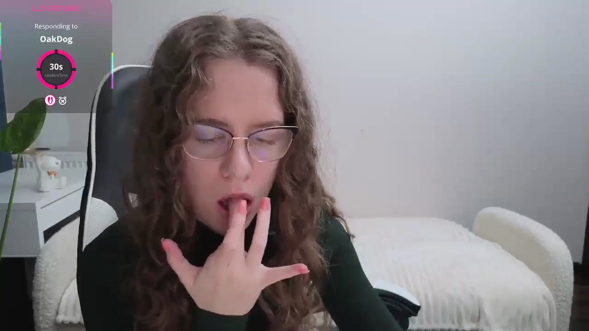 Gallery image thumbnail from BlueFlowerr's myfreecams stream on, 11/13/2025, 17:32 image 18 of 20
