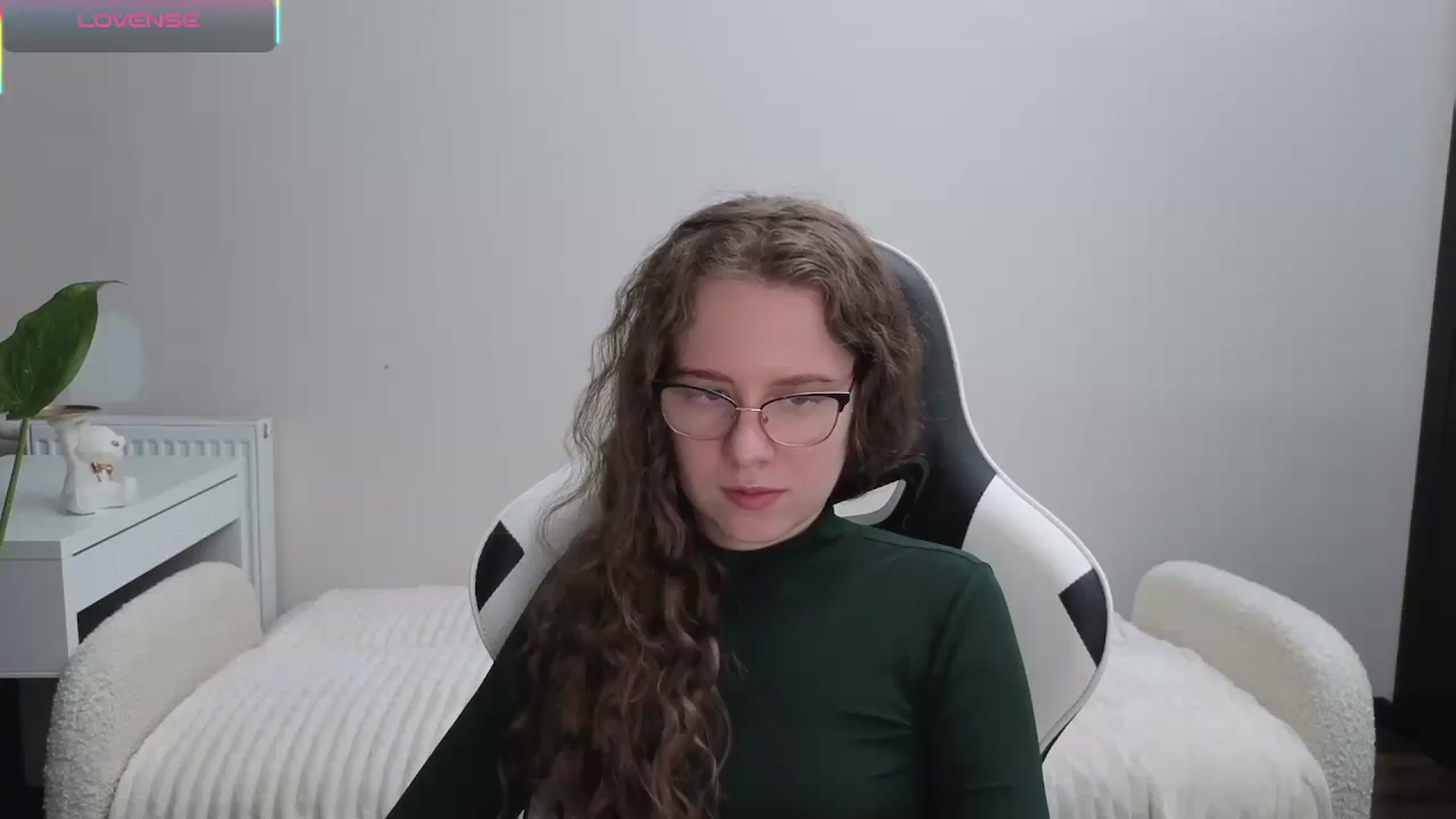 Gallery image thumbnail from BlueFlowerr's myfreecams stream on, 11/13/2025, 19:32 image 16 of 20