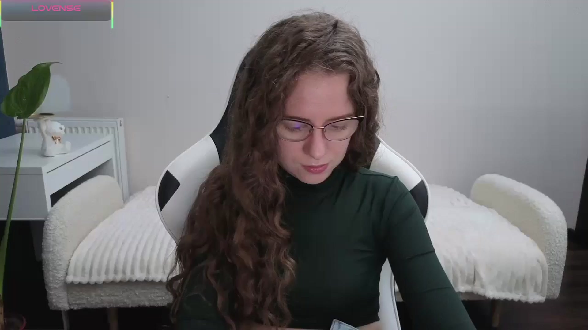 Gallery image thumbnail from BlueFlowerr's myfreecams stream on, 11/13/2025, 19:32 image 11 of 20