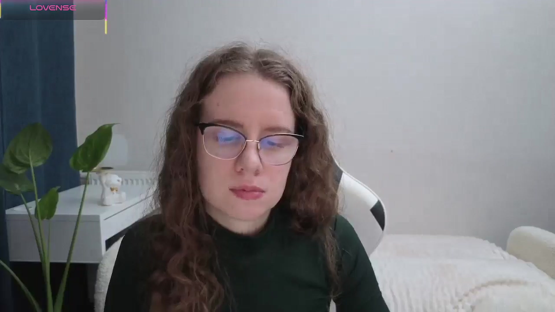Gallery image thumbnail from BlueFlowerr's myfreecams stream on, 11/13/2025, 22:01 image 11 of 20