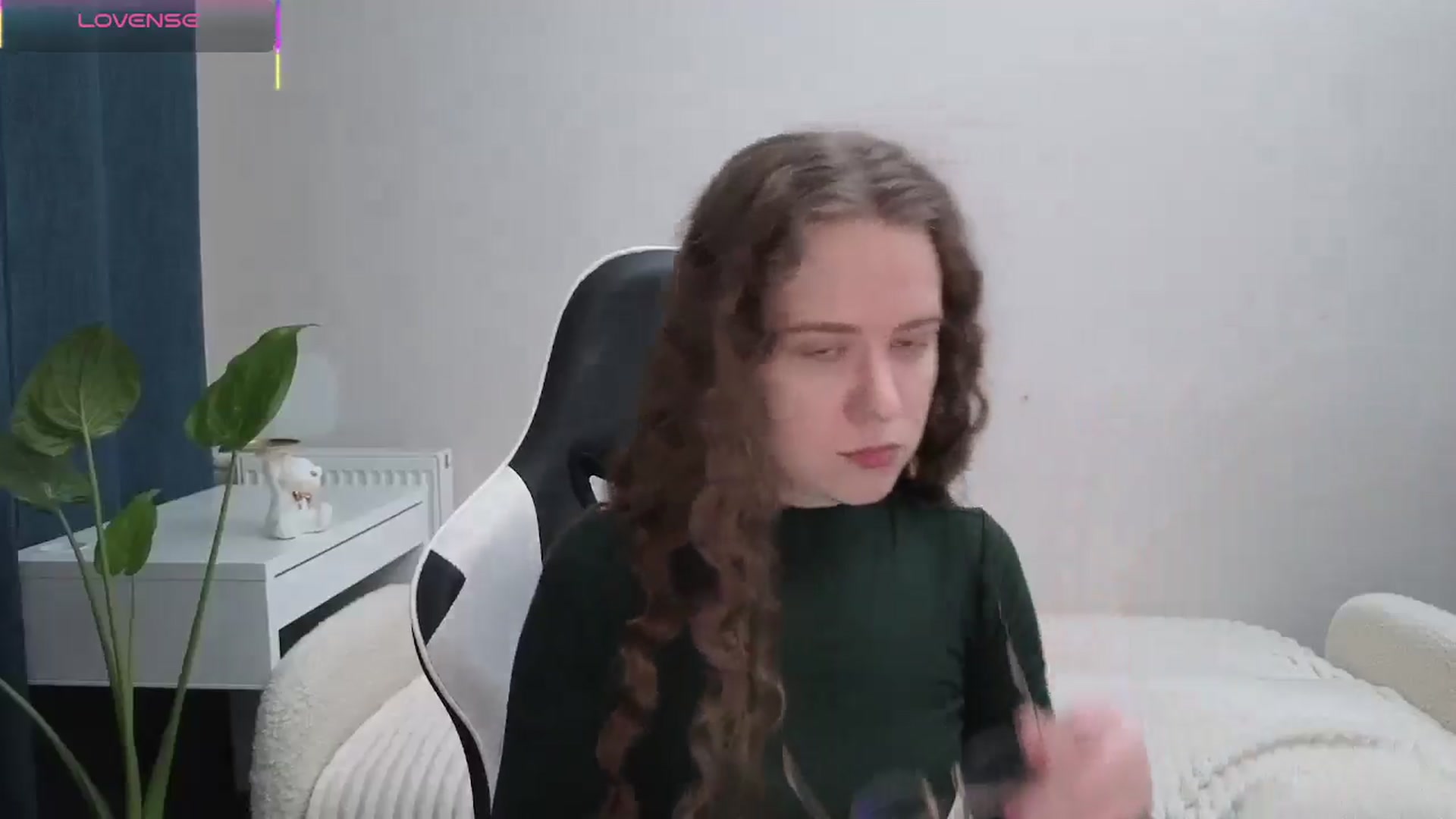 Gallery image thumbnail from BlueFlowerr's myfreecams stream on, 11/13/2025, 22:01 image 7 of 20