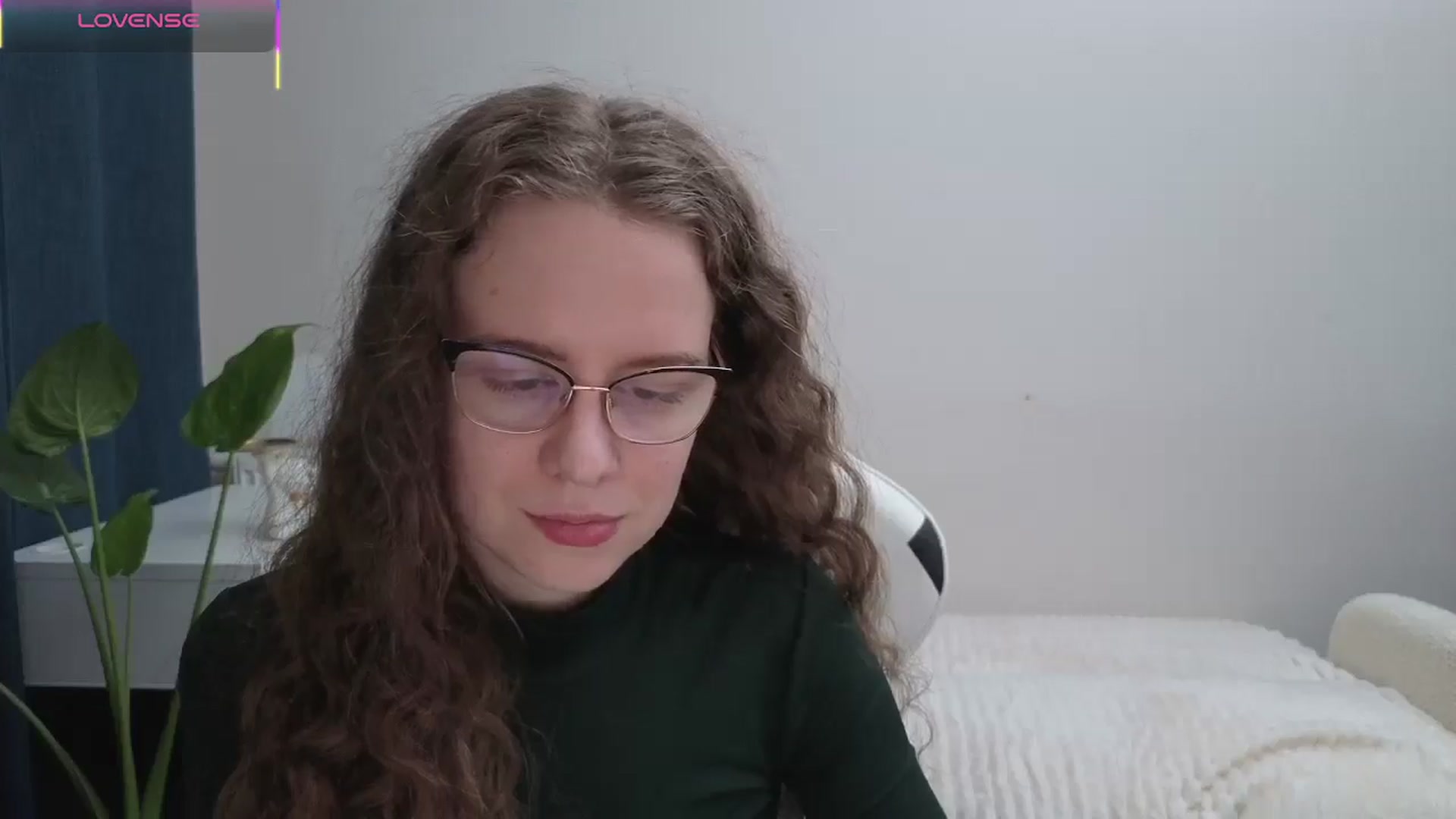 Gallery image thumbnail from BlueFlowerr's myfreecams stream on, 11/13/2025, 22:01 image 3 of 20