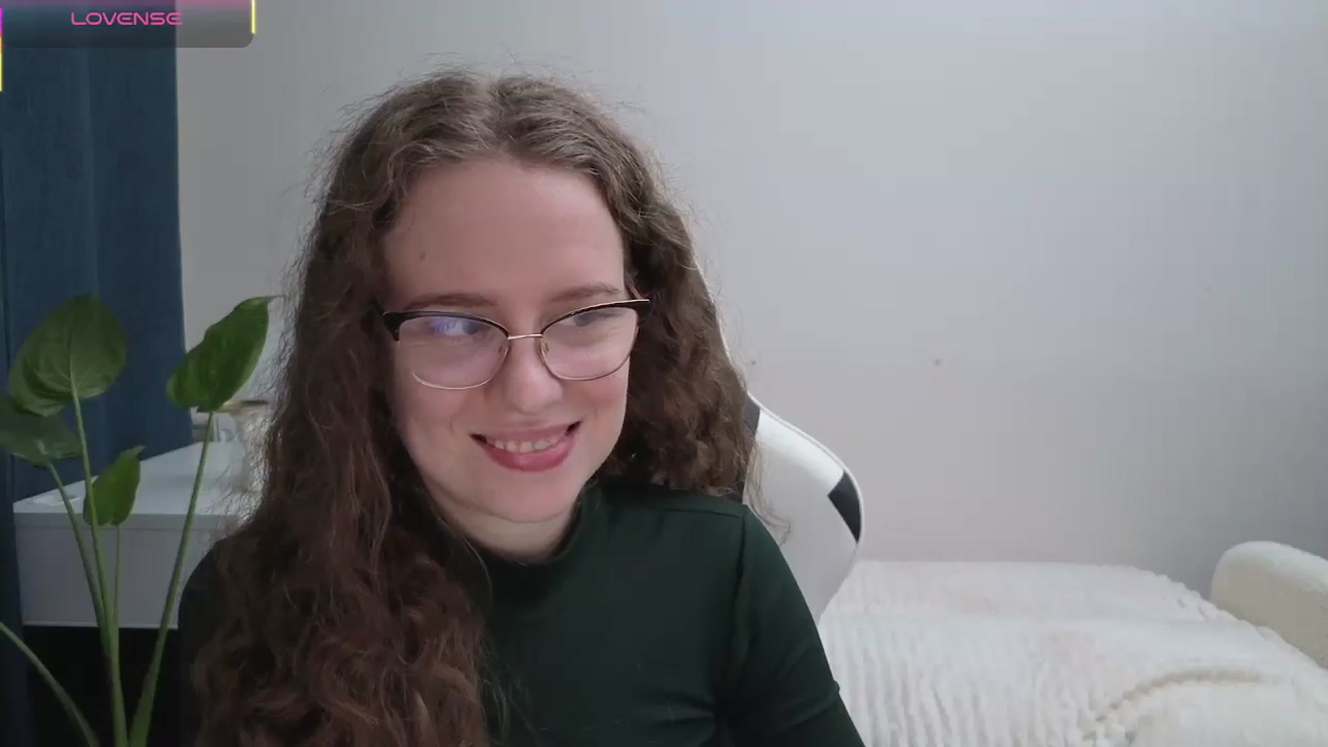 Gallery image thumbnail from BlueFlowerr's myfreecams stream on, 11/13/2025, 22:01 image 2 of 20