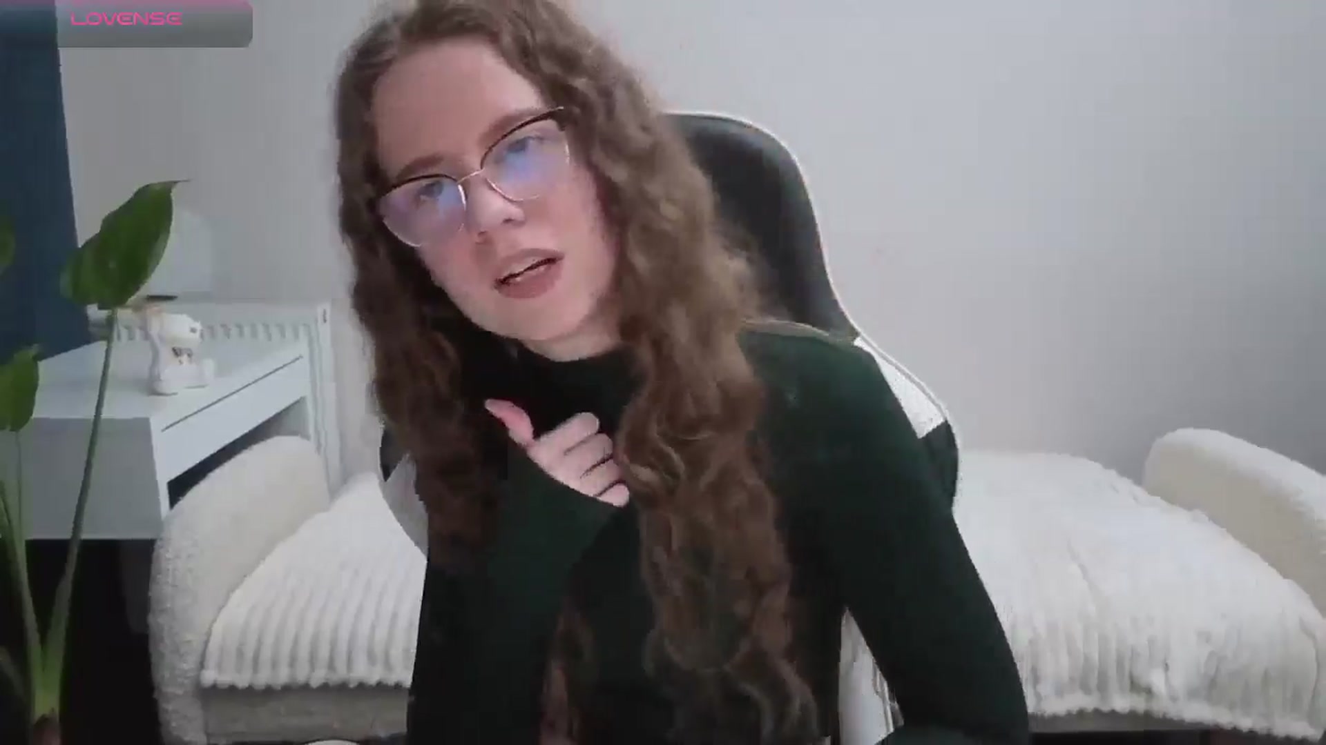 Gallery image thumbnail from BlueFlowerr's myfreecams stream on, 11/14/2025, 24:11 image 19 of 20