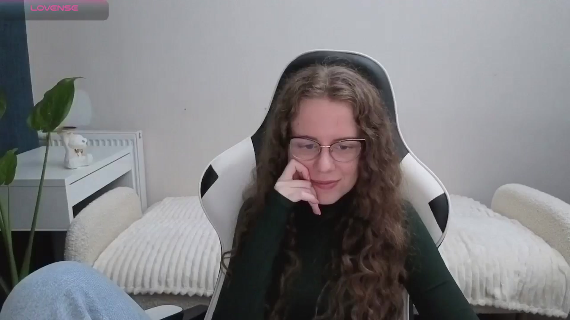 Gallery image thumbnail from BlueFlowerr's myfreecams stream on, 11/14/2025, 24:11 image 14 of 20