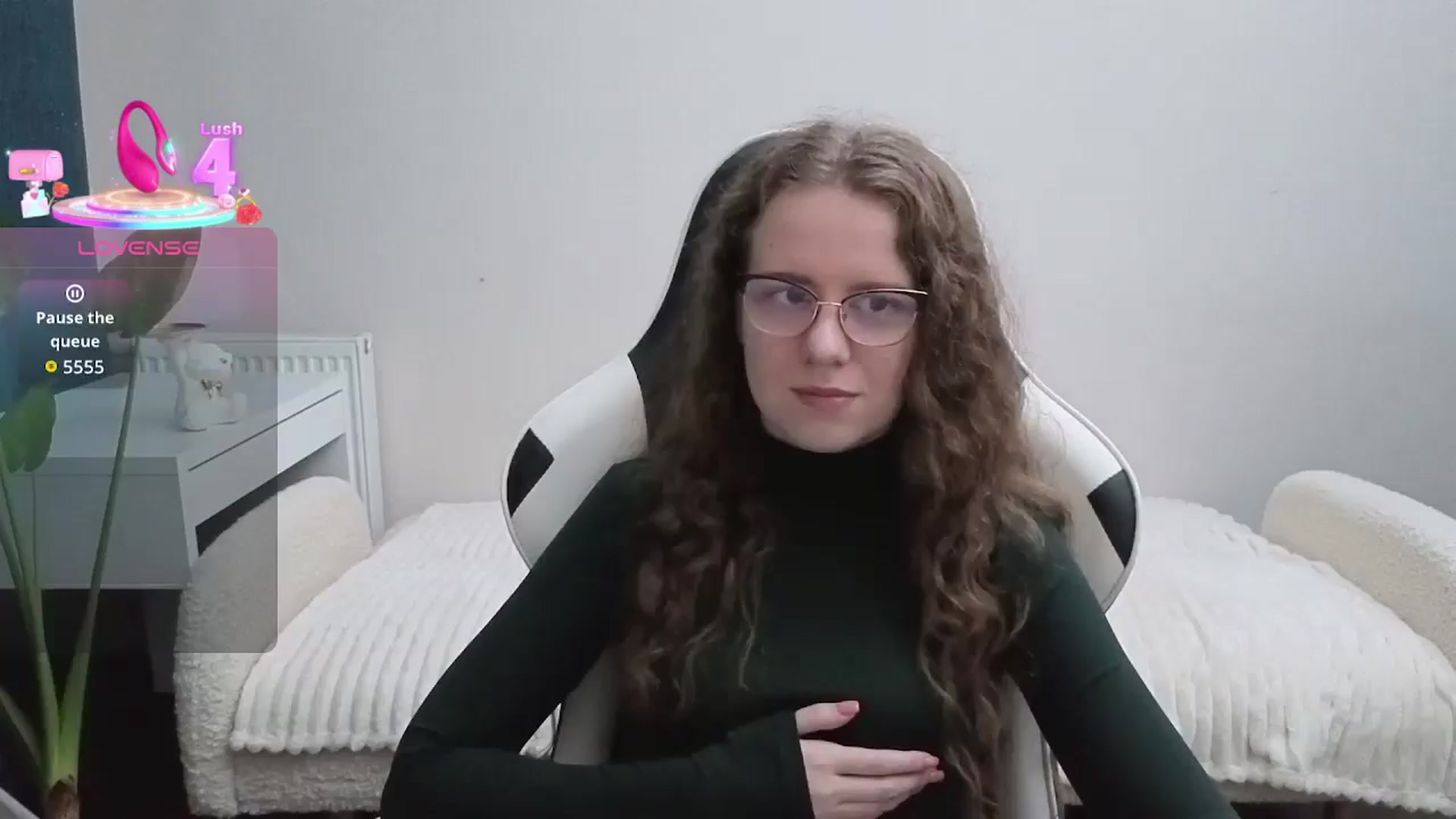 Gallery image thumbnail from BlueFlowerr's myfreecams stream on, 11/14/2025, 24:11 image 1 of 20