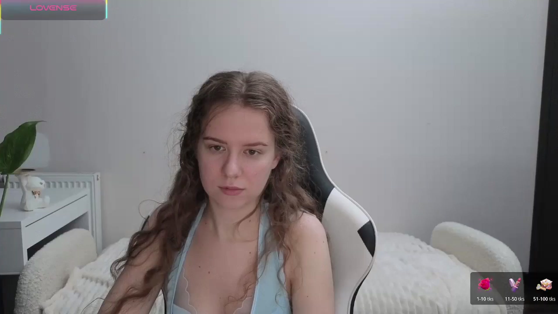 Gallery image thumbnail from BlueFlowerr's myfreecams stream on, 11/14/2025, 21:20 image 14 of 20