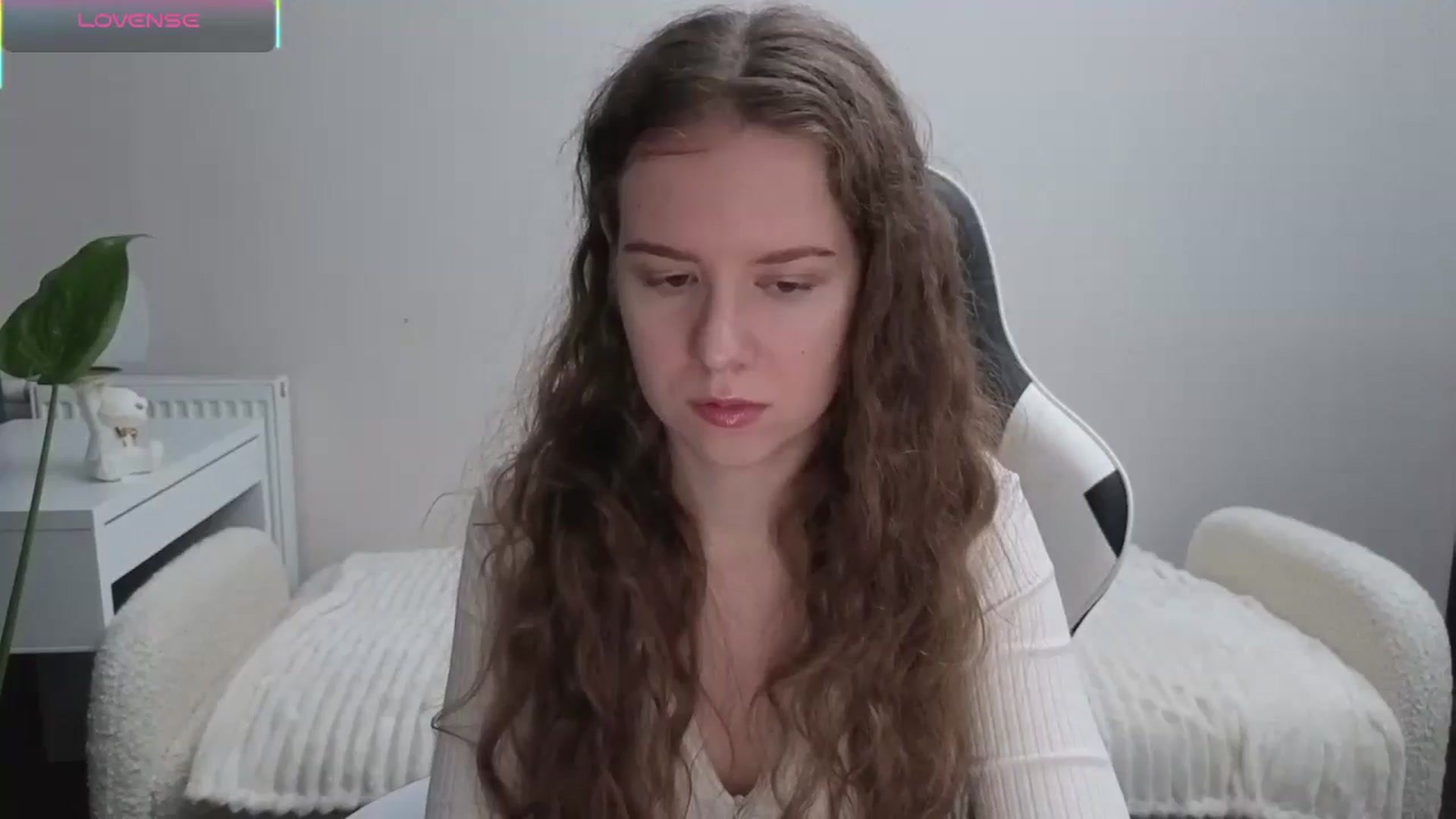Gallery image thumbnail from BlueFlowerr's myfreecams stream on, 11/15/2025, 18:33 image 2 of 20