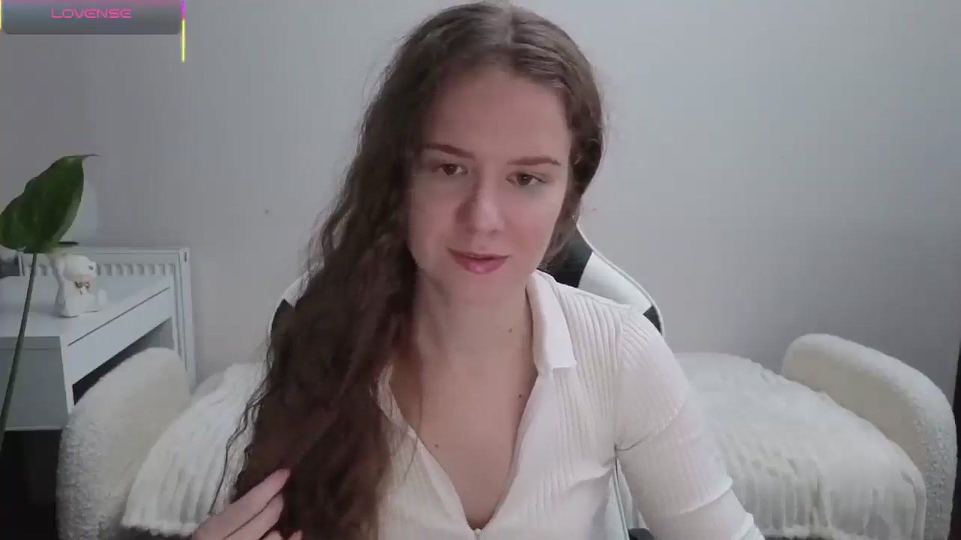 Gallery image thumbnail from BlueFlowerr's myfreecams stream on, 11/15/2025, 18:33 image 6 of 20