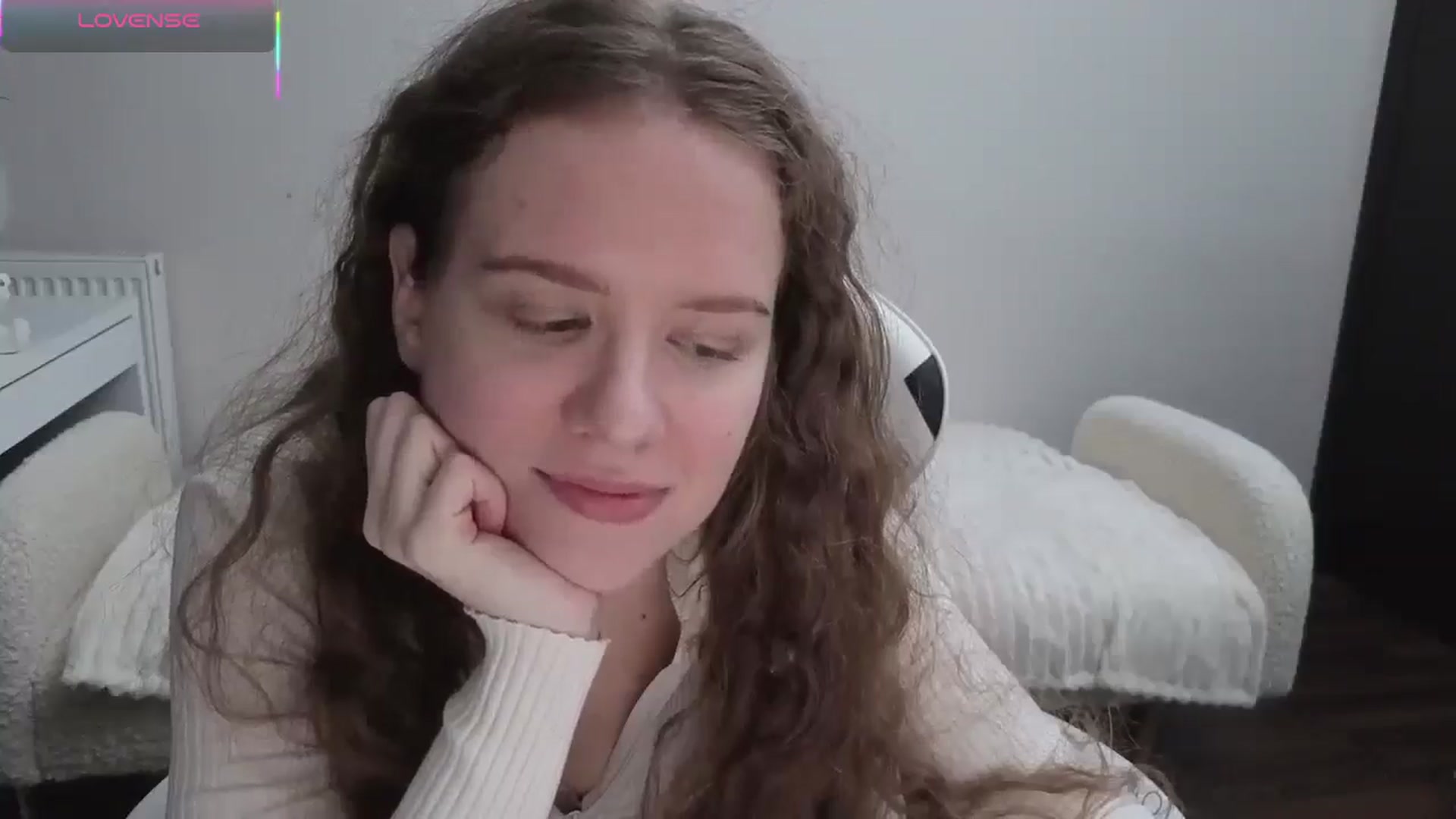 Gallery image thumbnail from BlueFlowerr's myfreecams stream on, 11/15/2025, 19:48 image 12 of 20