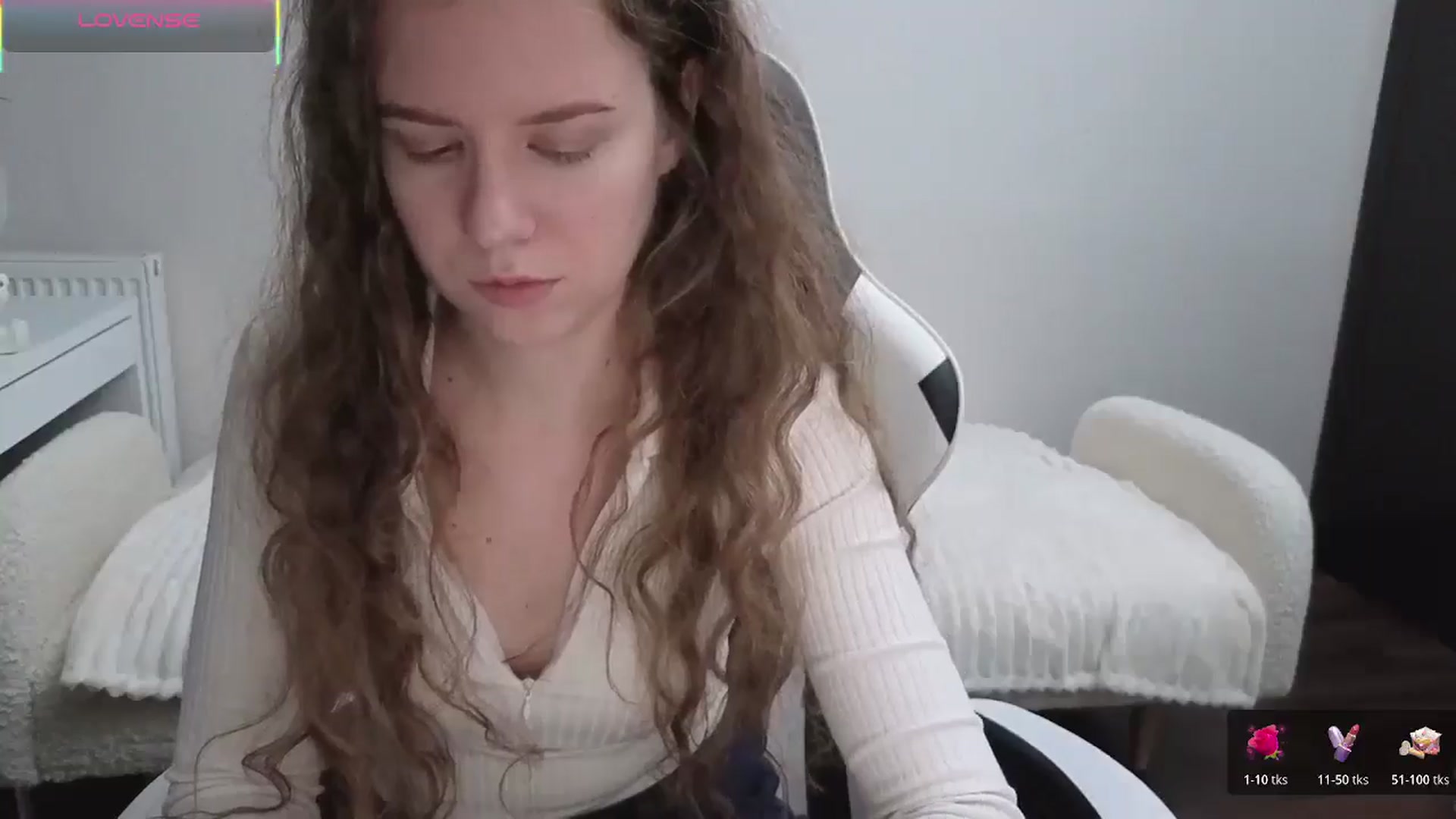 Gallery image thumbnail from BlueFlowerr's myfreecams stream on, 11/15/2025, 19:48 image 5 of 20