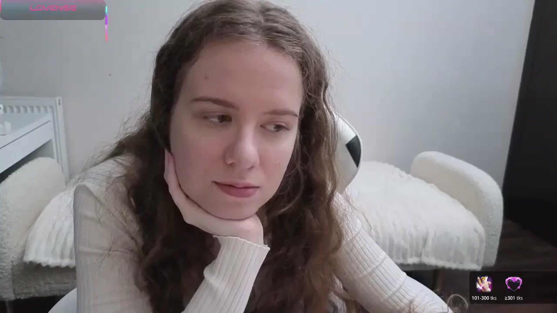 Gallery image thumbnail from BlueFlowerr's myfreecams stream on, 11/15/2025, 19:48 image 15 of 20