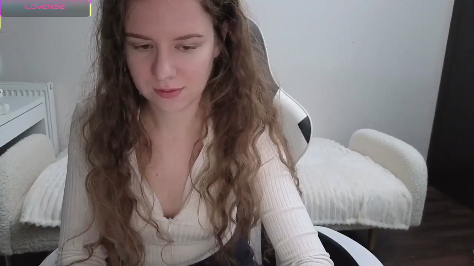 Gallery image thumbnail from BlueFlowerr's myfreecams stream on, 11/15/2025, 19:48 image 6 of 20