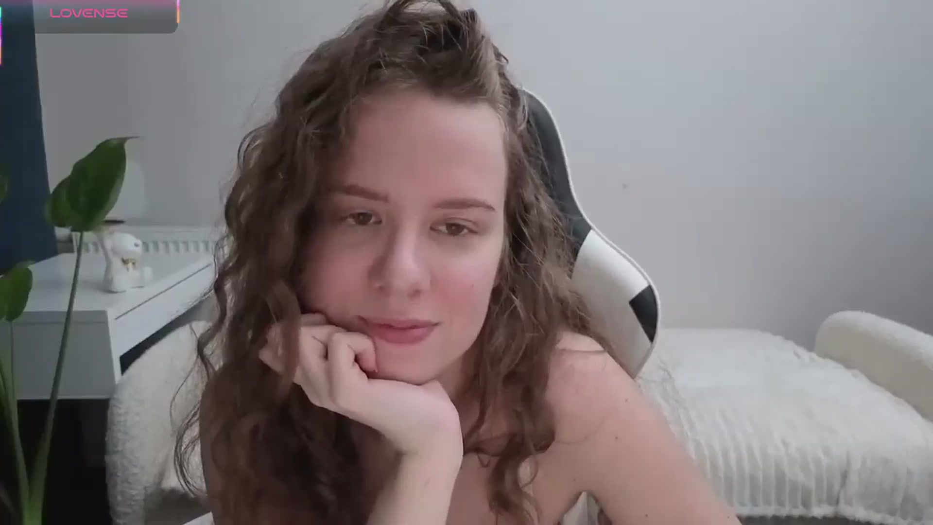 Gallery image thumbnail from BlueFlowerr's myfreecams stream on, 11/15/2025, 20:57 image 12 of 20