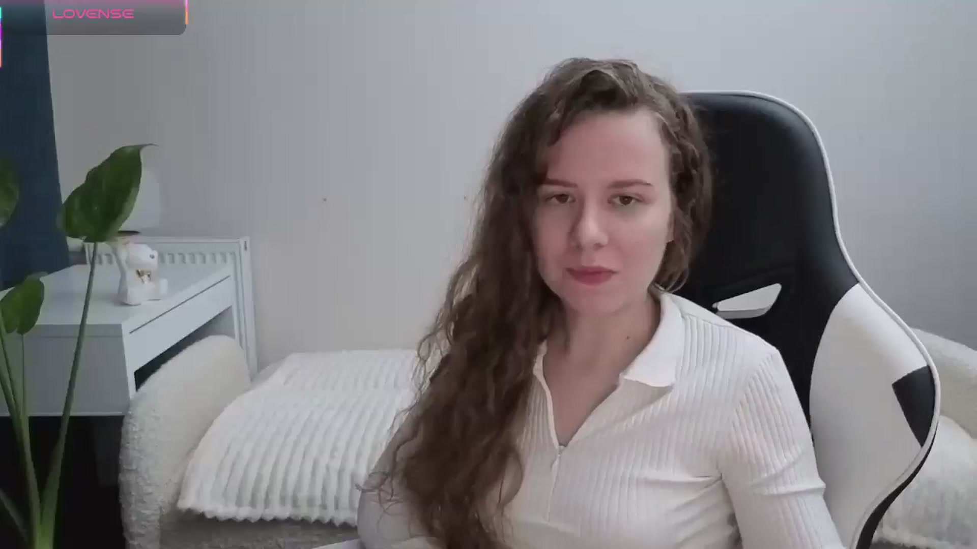Gallery image thumbnail from BlueFlowerr's myfreecams stream on, 11/15/2025, 23:37 image 5 of 20