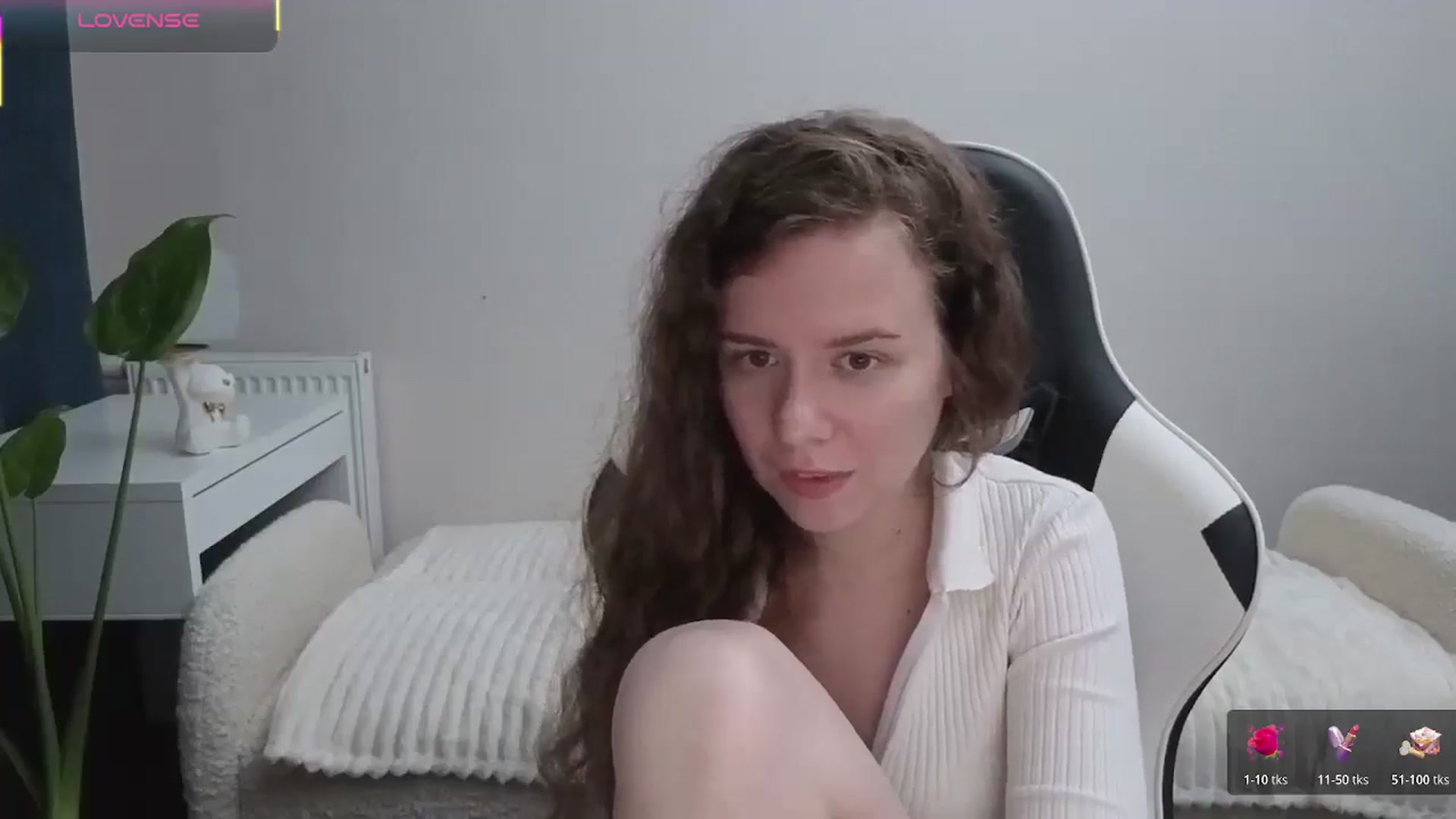 Gallery image thumbnail from BlueFlowerr's myfreecams stream on, 11/15/2025, 23:37 image 10 of 20