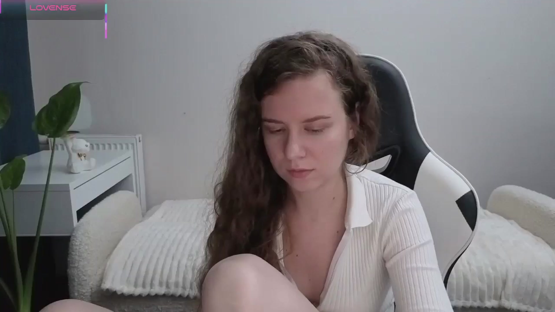 Gallery image thumbnail from BlueFlowerr's myfreecams stream on, 11/15/2025, 23:37 image 9 of 20