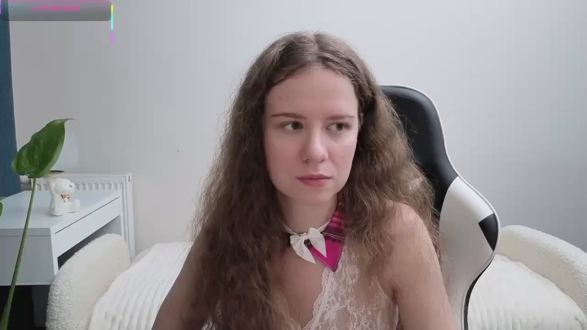 Gallery image thumbnail from BlueFlowerr's myfreecams stream on, 11/16/2025, 19:03 image 11 of 20