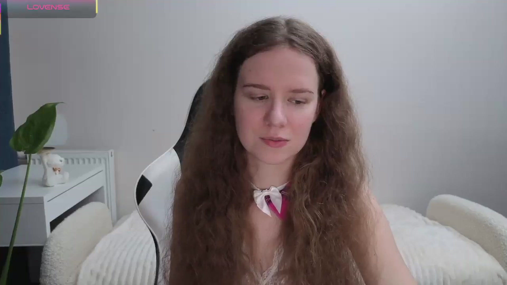Gallery image thumbnail from BlueFlowerr's myfreecams stream on, 11/16/2025, 19:03 image 2 of 20