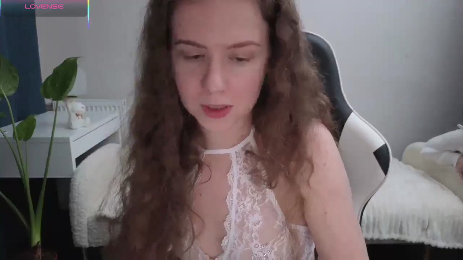 Gallery image thumbnail from BlueFlowerr's myfreecams stream on, 11/17/2025, 01:00 image 17 of 20