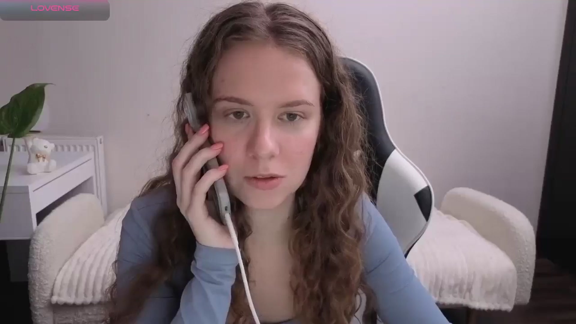 Gallery image thumbnail from BlueFlowerr's myfreecams stream on, 11/19/2025, 17:09 image 7 of 20