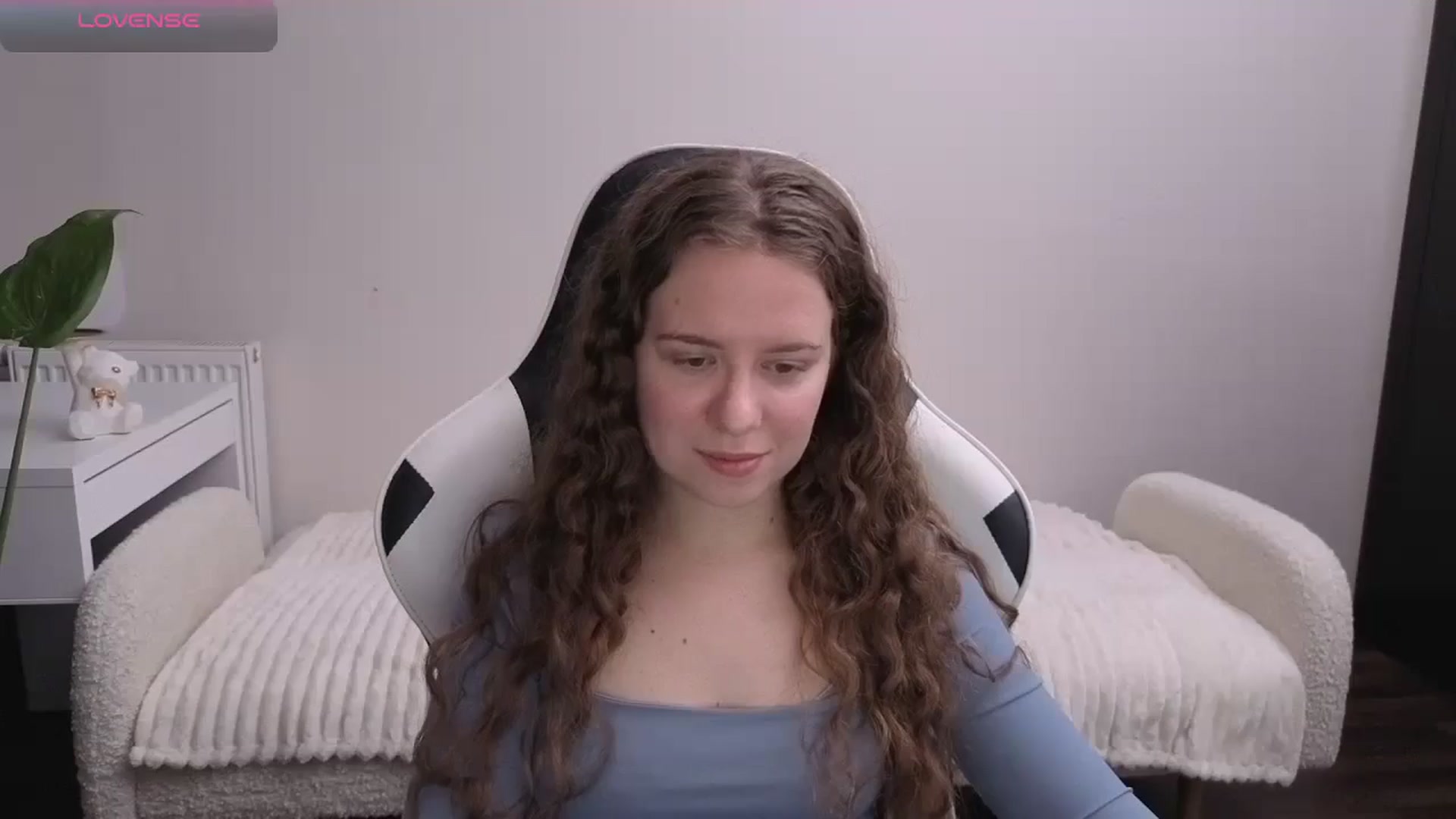 Gallery image thumbnail from BlueFlowerr's myfreecams stream on, 11/19/2025, 17:58 image 13 of 20