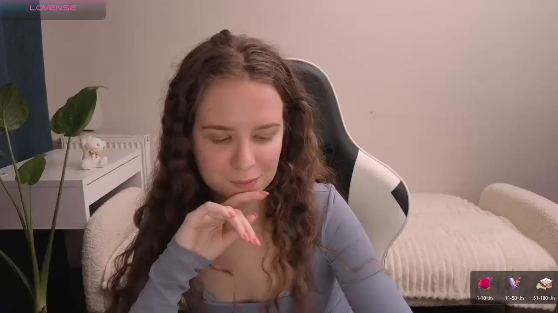 Gallery image thumbnail from BlueFlowerr's myfreecams stream on, 11/19/2025, 20:23 image 1 of 20