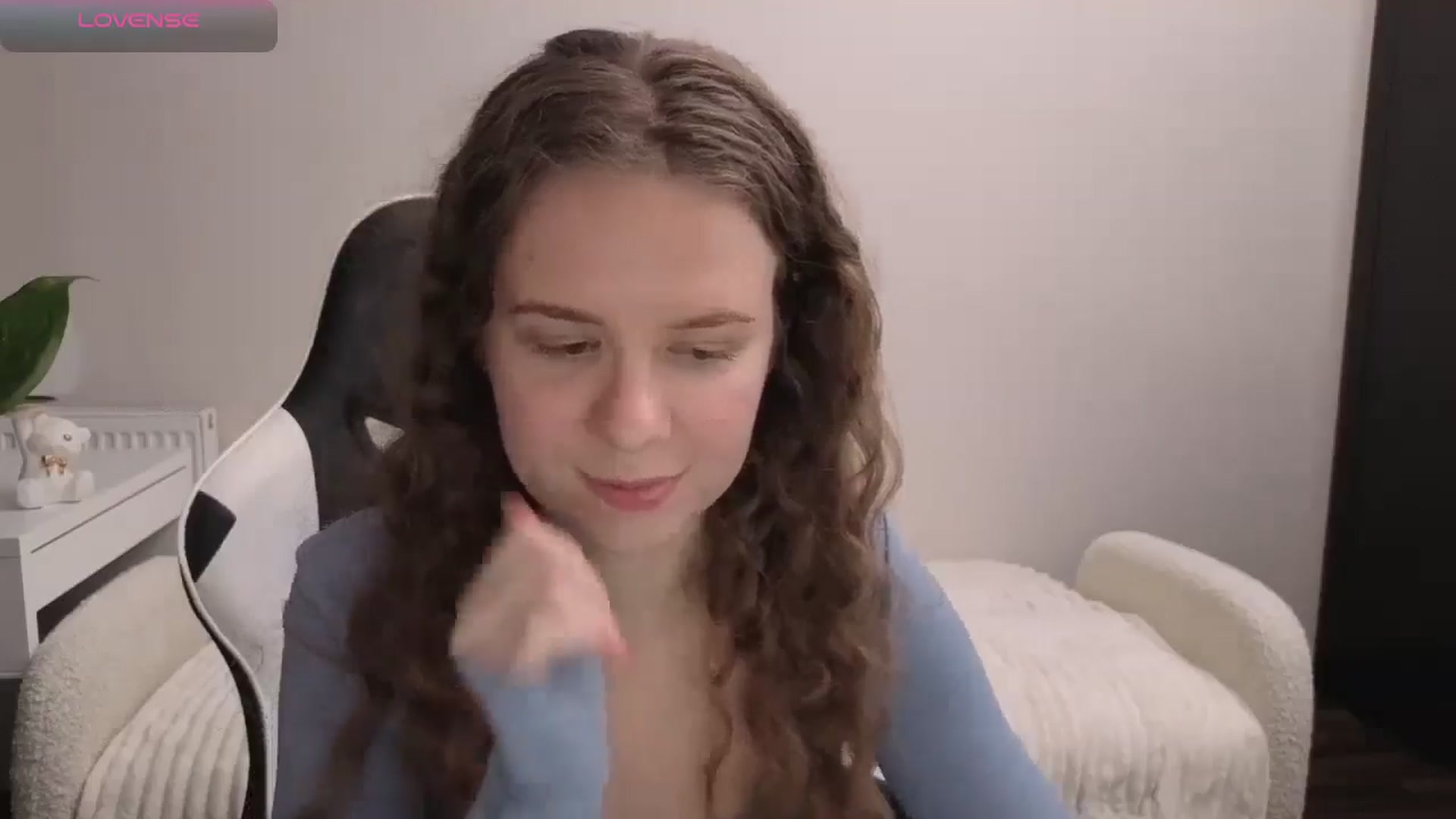 Gallery image thumbnail from BlueFlowerr's myfreecams stream on, 11/19/2025, 20:23 image 9 of 20
