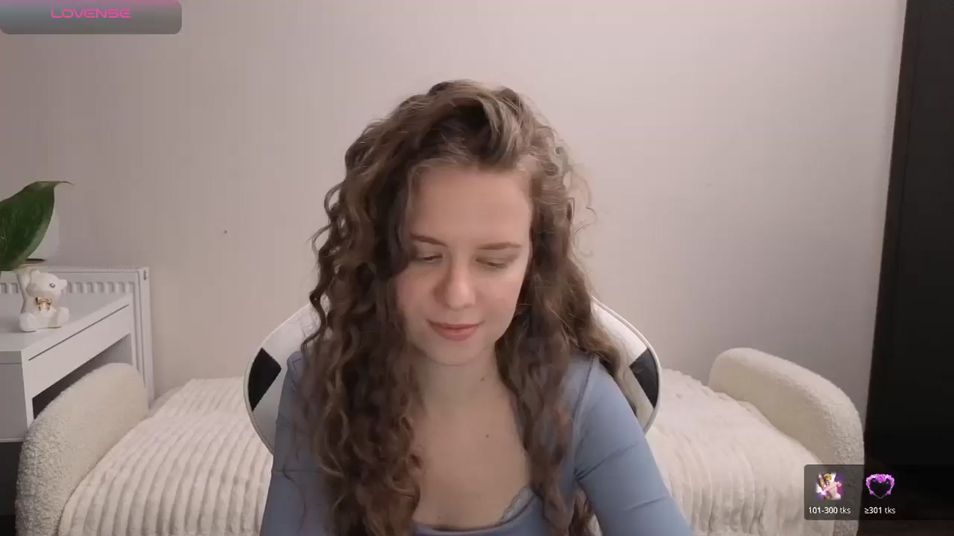 Gallery image thumbnail from BlueFlowerr's myfreecams stream on, 11/19/2025, 20:50 image 20 of 20