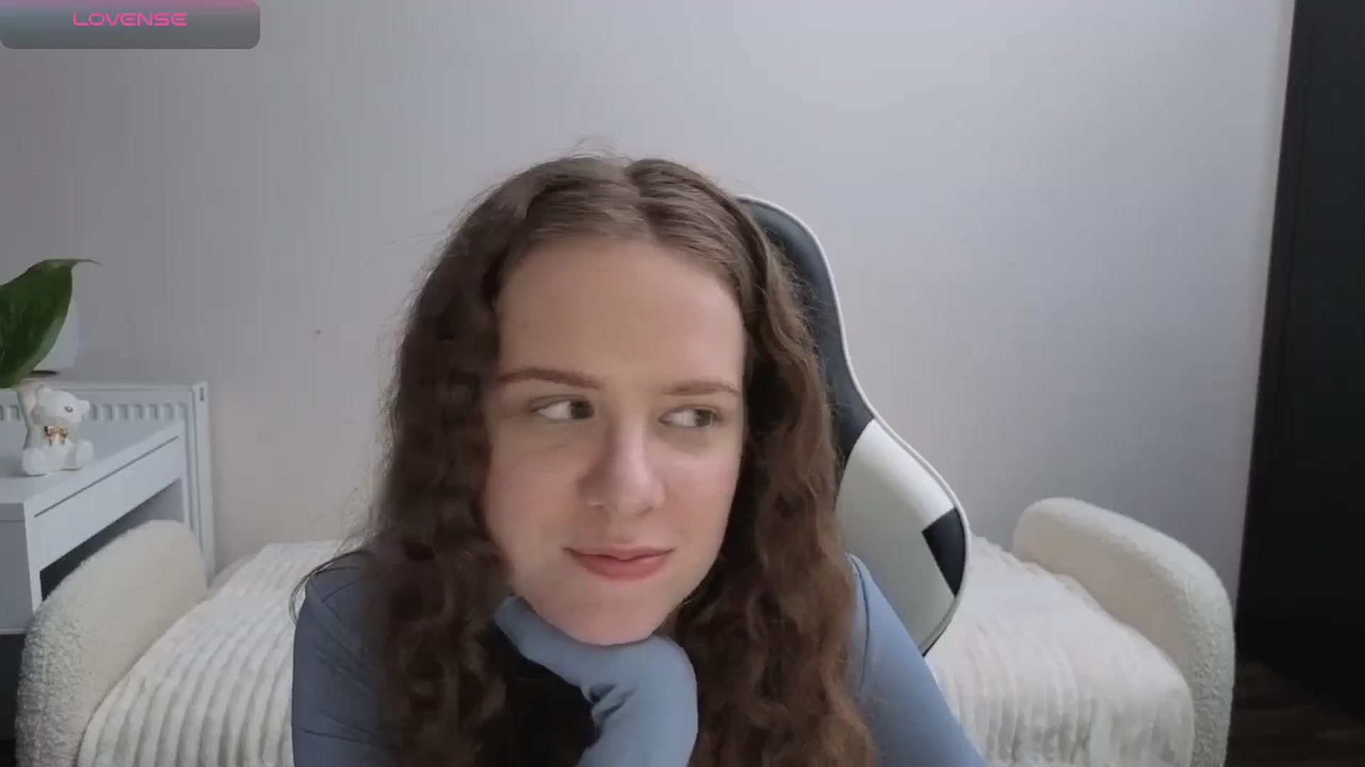 Gallery image thumbnail from BlueFlowerr's myfreecams stream on, 11/19/2025, 22:00 image 15 of 20
