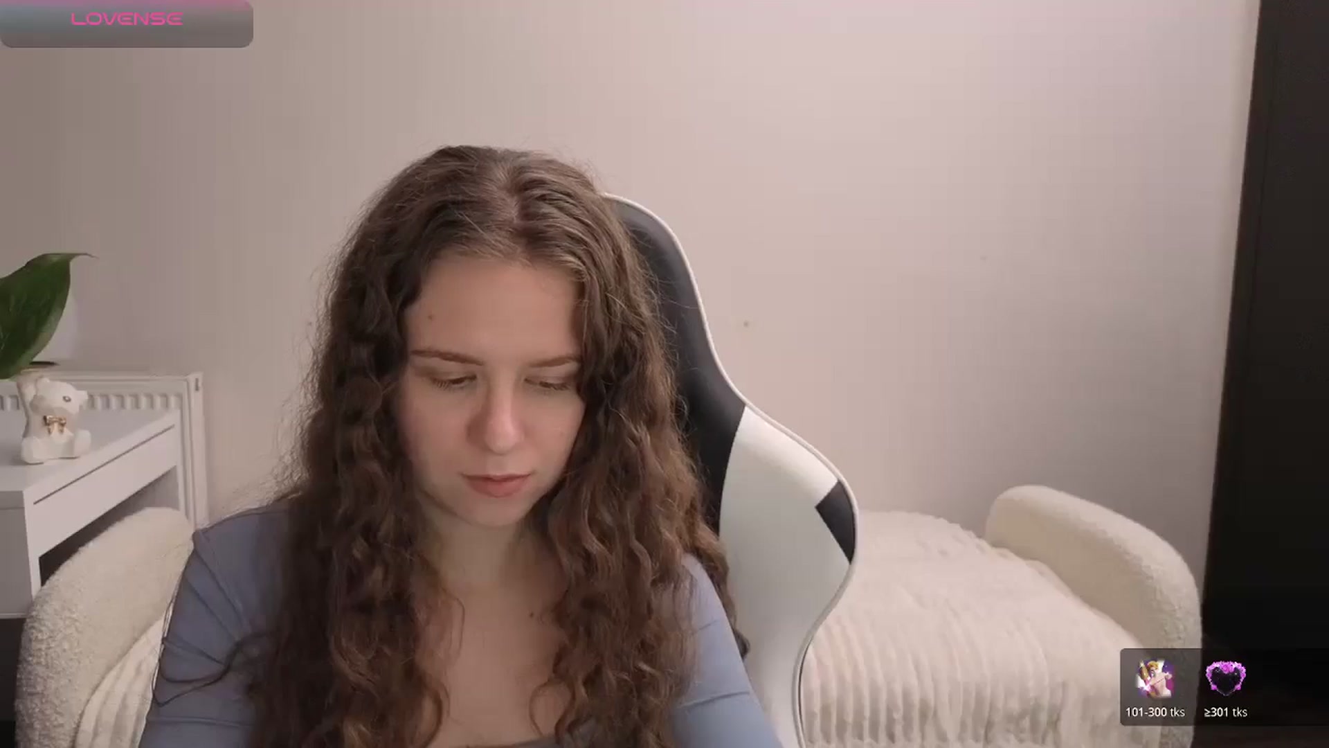 Gallery image thumbnail from BlueFlowerr's myfreecams stream on, 11/19/2025, 22:00 image 4 of 20