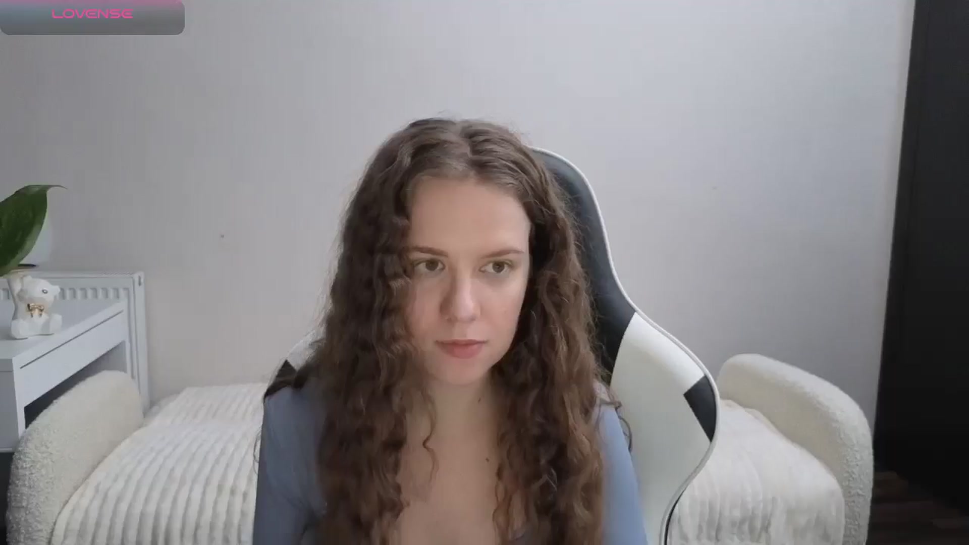Gallery image thumbnail from BlueFlowerr's myfreecams stream on, 11/19/2025, 22:00 image 17 of 20