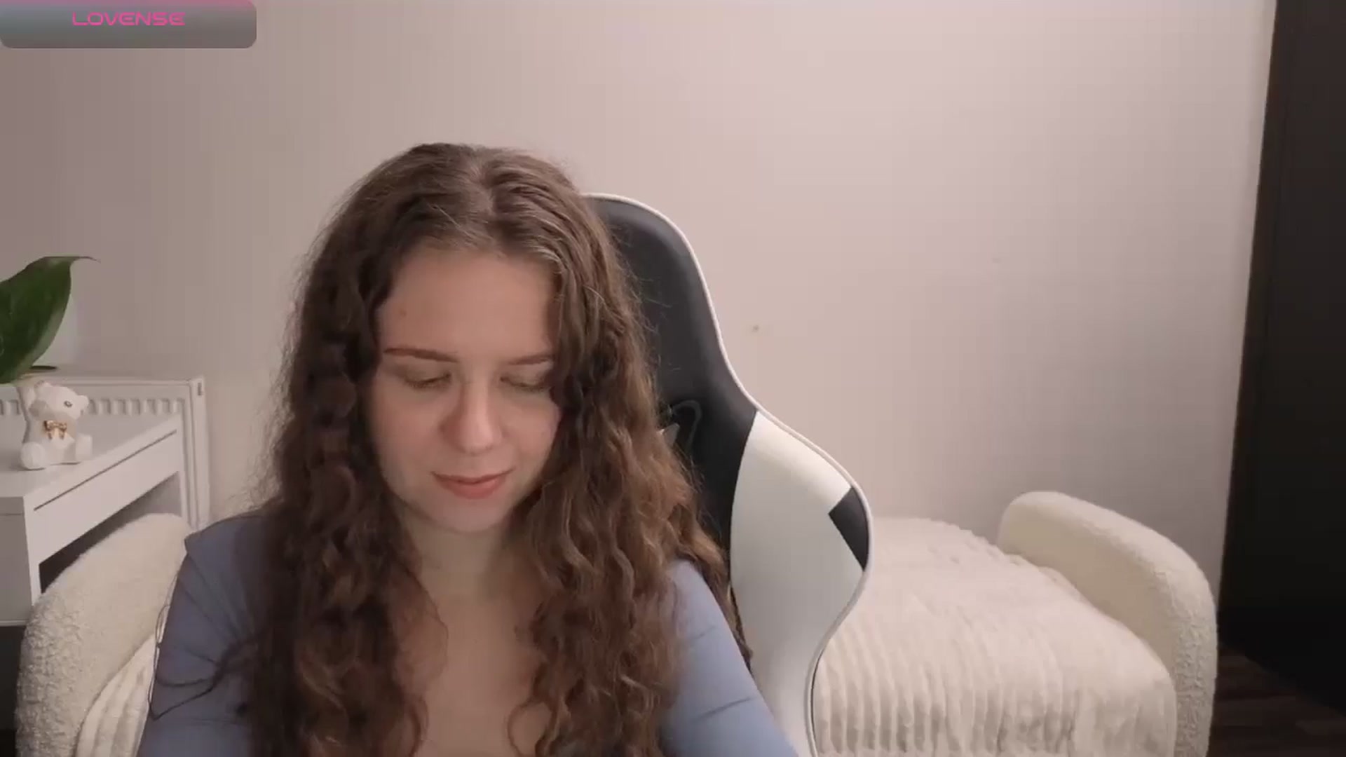 Gallery image thumbnail from BlueFlowerr's myfreecams stream on, 11/19/2025, 22:00 image 5 of 20