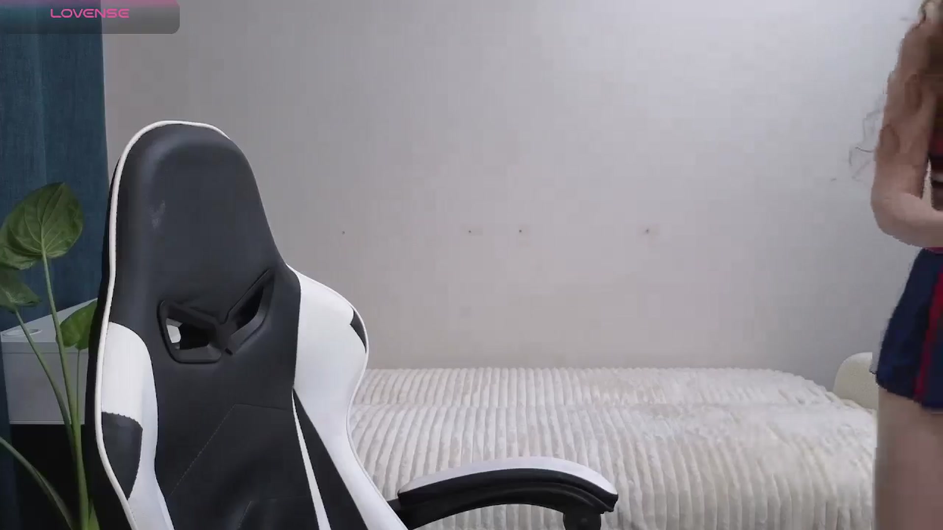 Gallery image thumbnail from BlueFlowerr's myfreecams stream on, 11/20/2025, 16:05 image 18 of 20