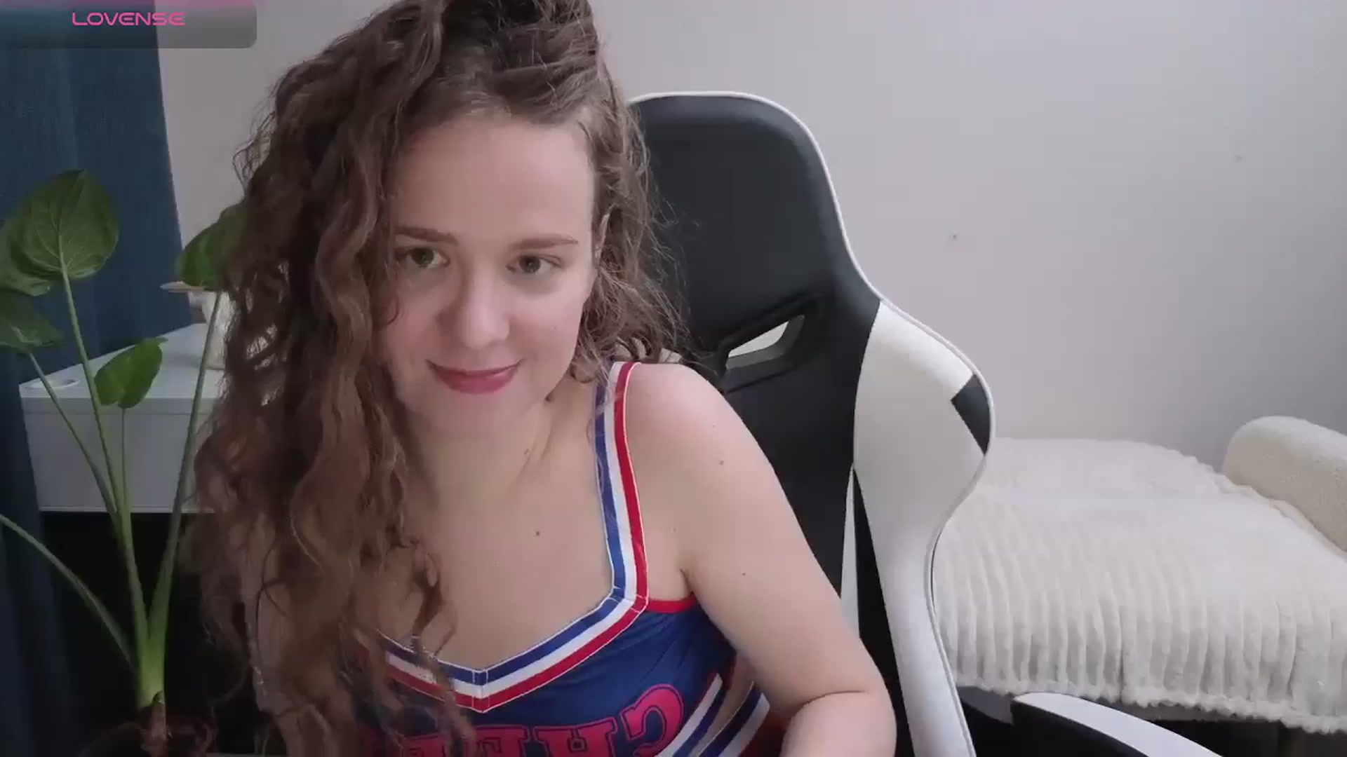 Gallery image thumbnail from BlueFlowerr's myfreecams stream on, 11/20/2025, 21:06 image 15 of 20