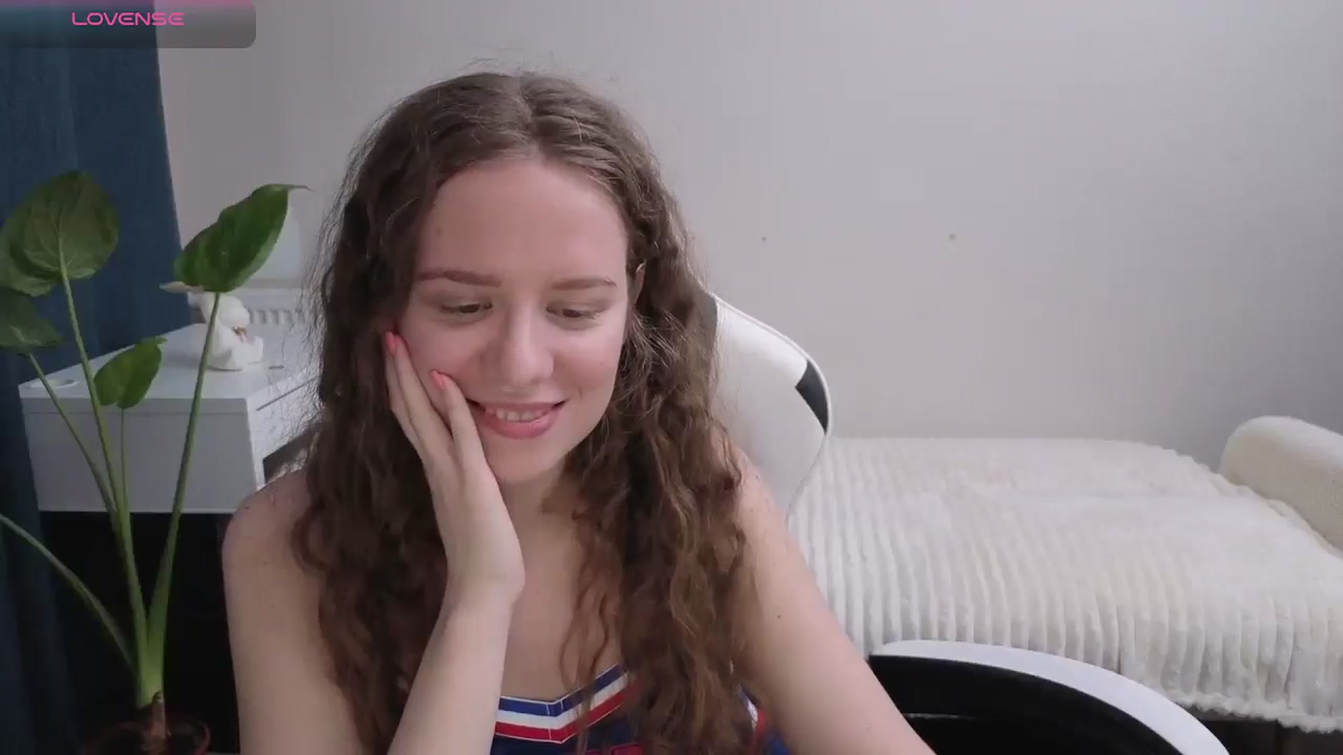Gallery image thumbnail from BlueFlowerr's myfreecams stream on, 11/20/2025, 21:06 image 14 of 20