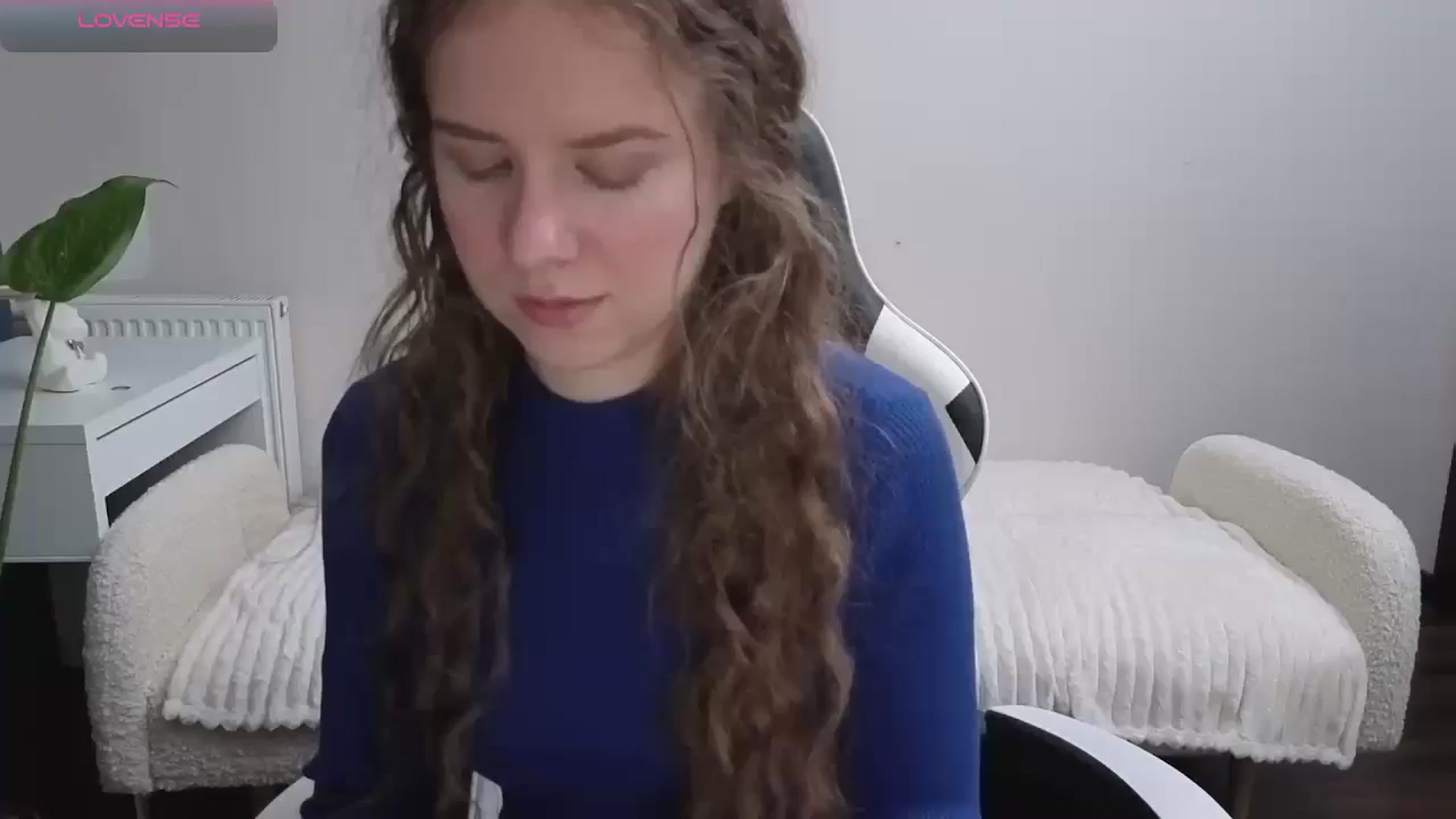 Gallery image thumbnail from BlueFlowerr's myfreecams stream on, 11/21/2025, 17:26 image 17 of 20