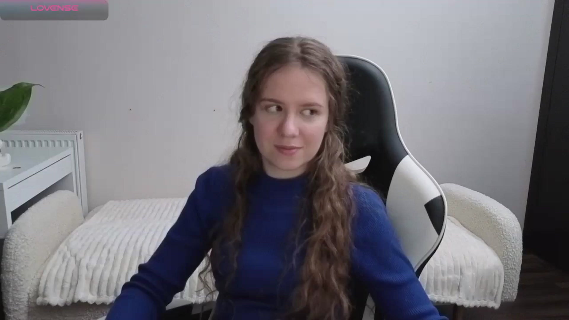 Gallery image thumbnail from BlueFlowerr's myfreecams stream on, 11/21/2025, 22:40 image 1 of 20