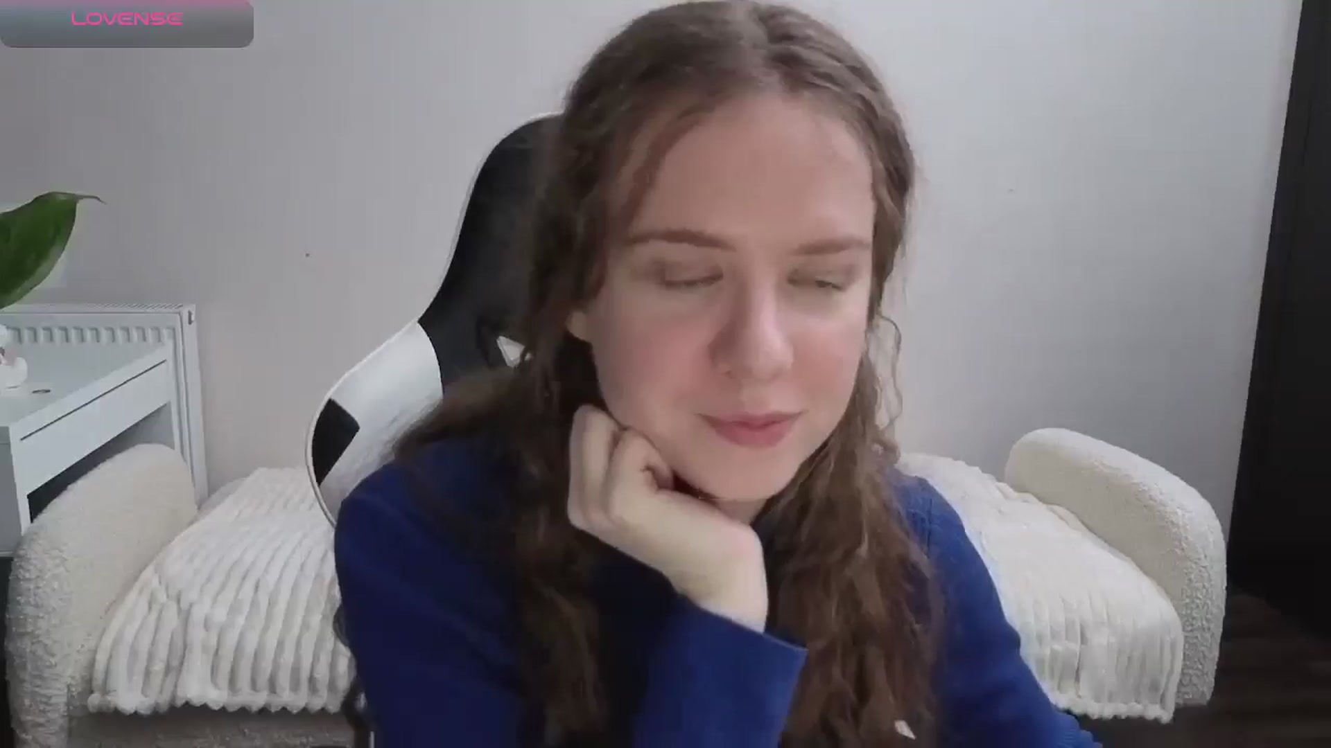 Gallery image thumbnail from BlueFlowerr's myfreecams stream on, 11/21/2025, 22:40 image 3 of 20
