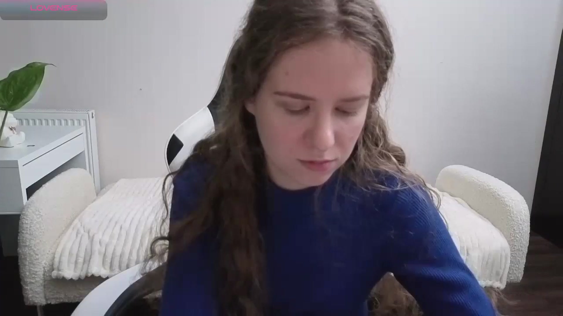 Gallery image thumbnail from BlueFlowerr's myfreecams stream on, 11/21/2025, 22:40 image 11 of 20