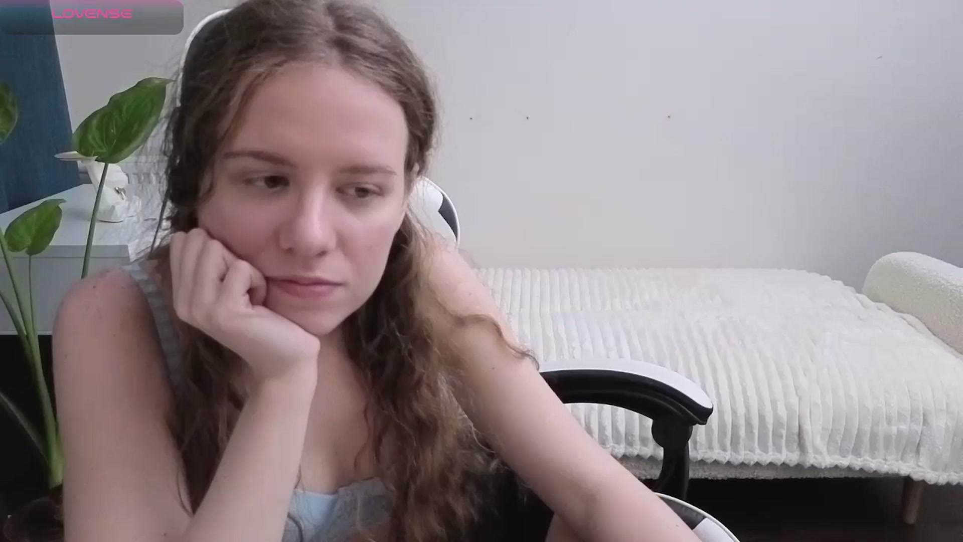 Gallery image thumbnail from BlueFlowerr's myfreecams stream on, 11/22/2025, 24:03 image 3 of 20