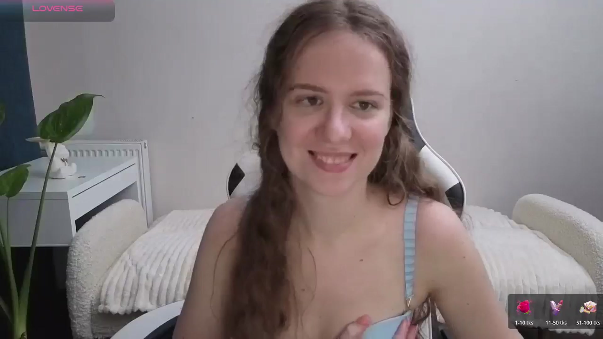 Gallery image thumbnail from BlueFlowerr's myfreecams stream on, 11/22/2025, 01:10 image 9 of 20