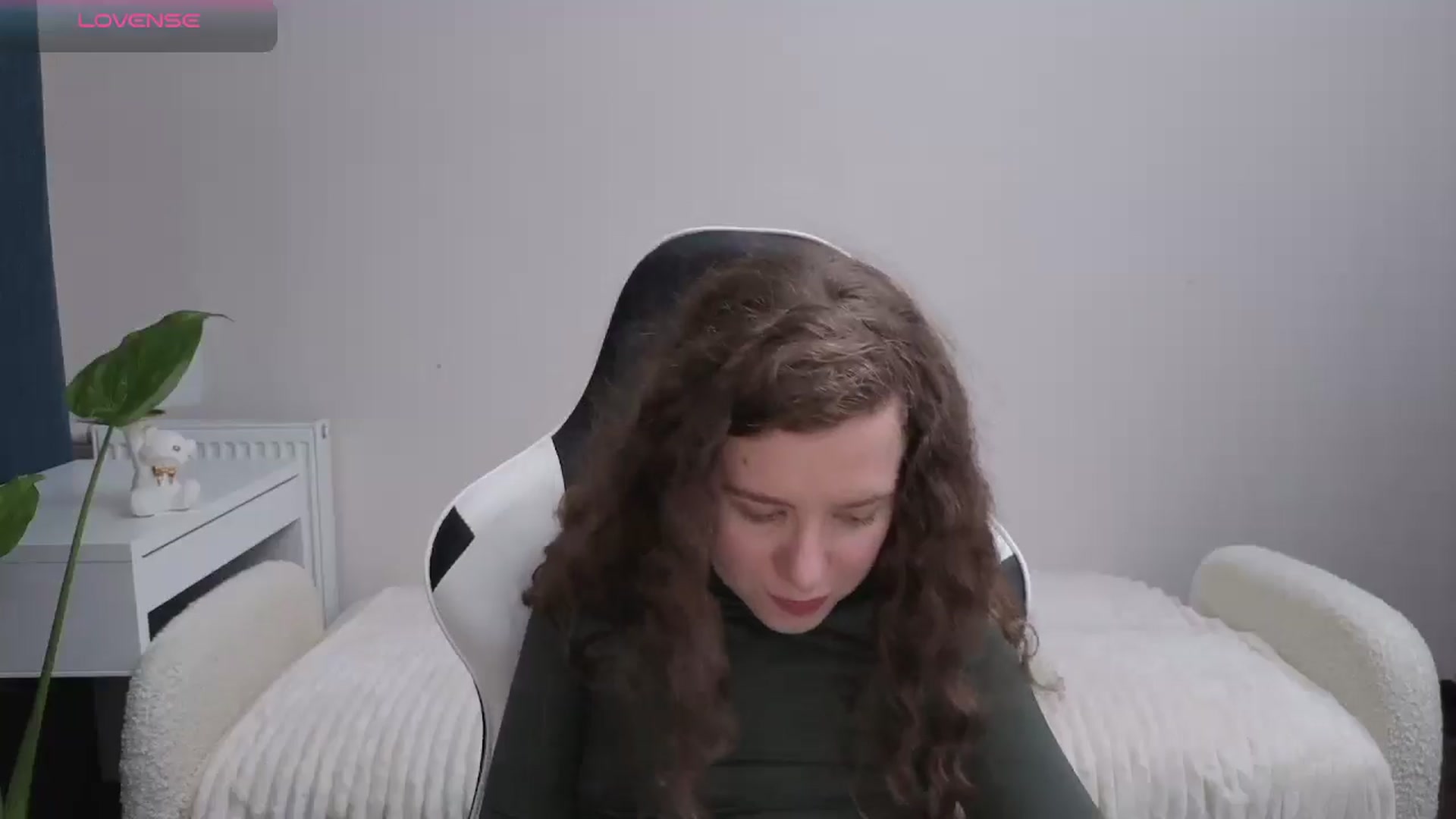 Gallery image thumbnail from BlueFlowerr's myfreecams stream on, 11/23/2025, 20:36 image 19 of 20