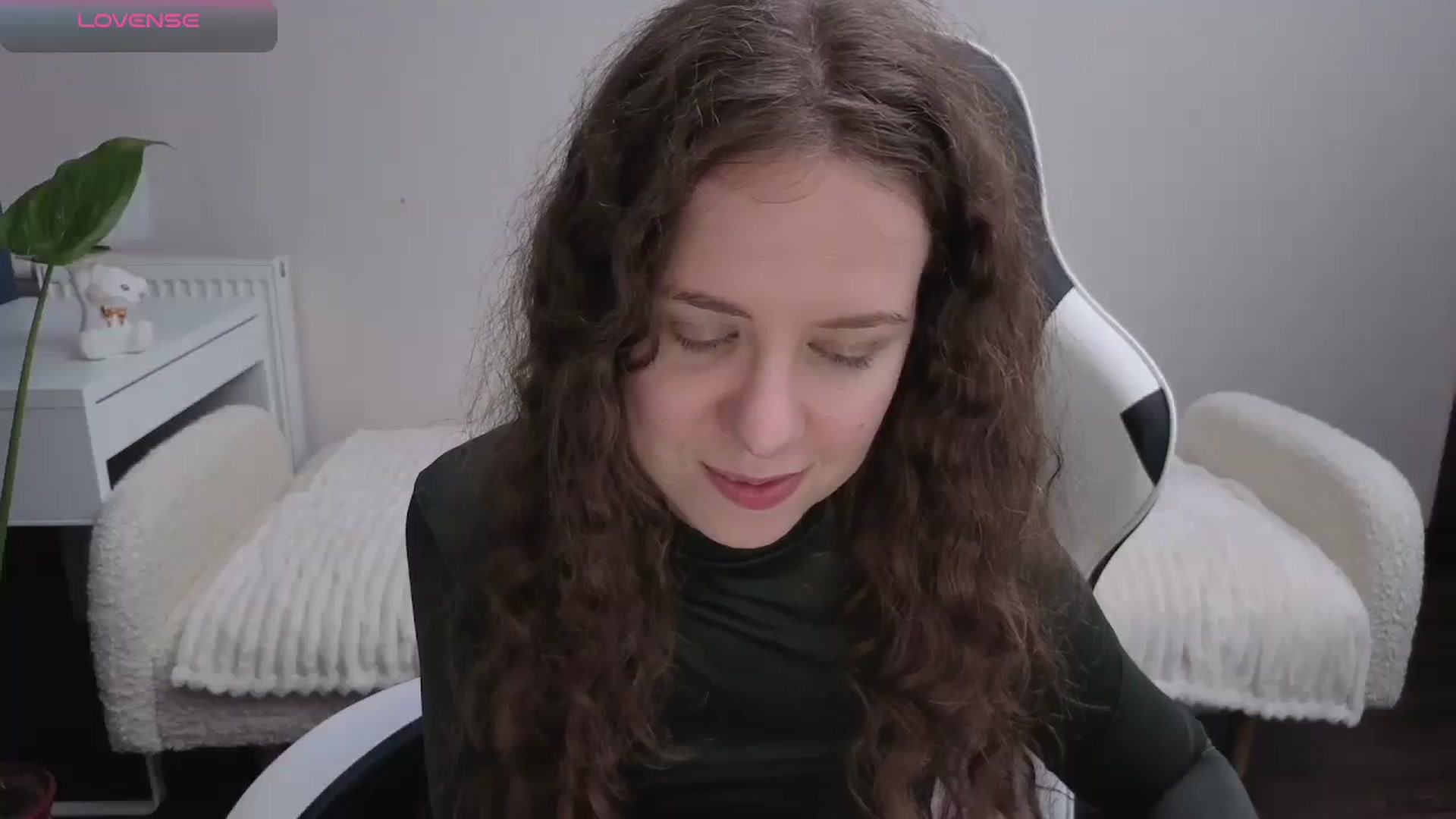 Gallery image thumbnail from BlueFlowerr's myfreecams stream on, 11/23/2025, 22:31 image 16 of 20
