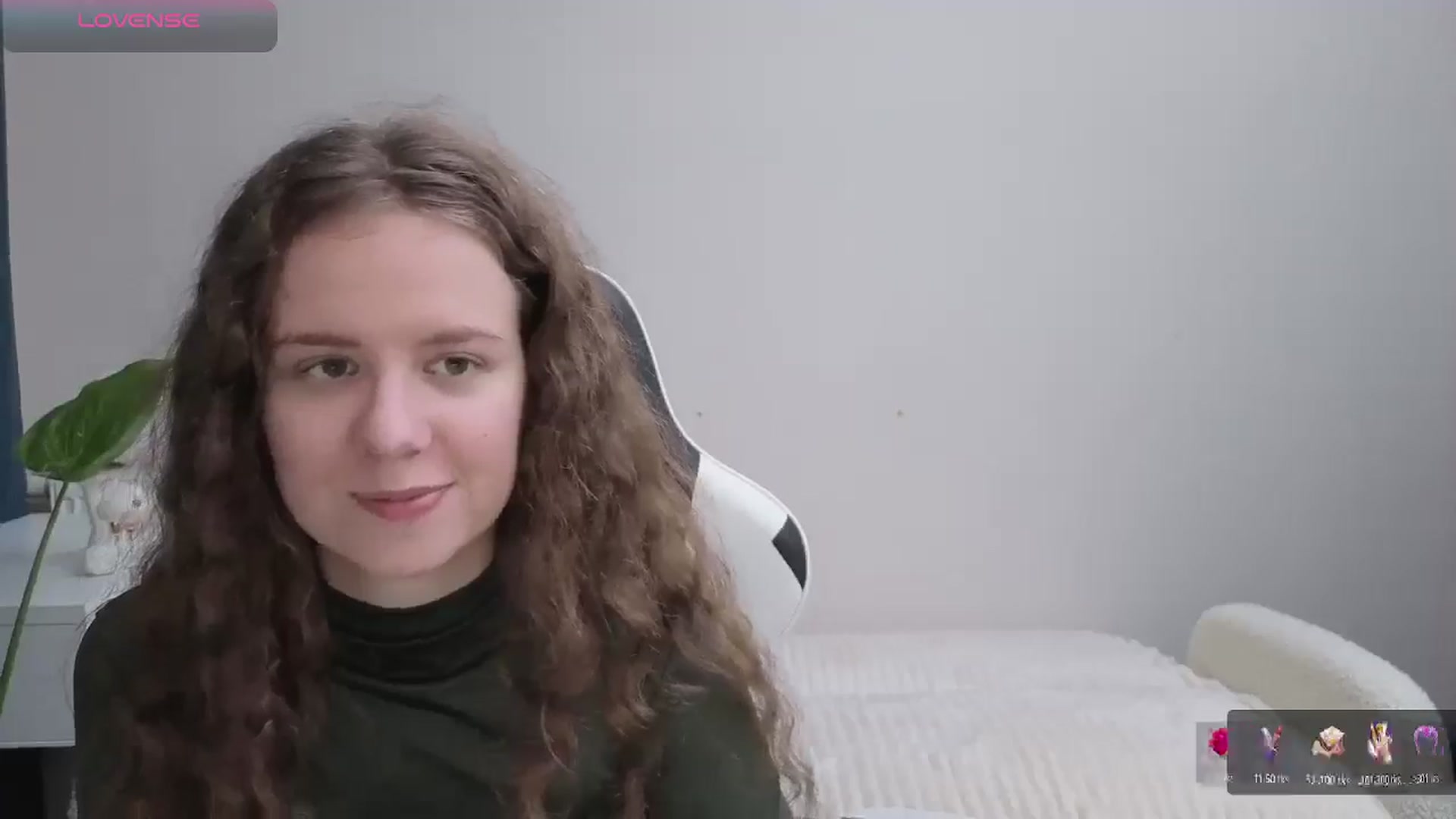 Gallery image thumbnail from BlueFlowerr's myfreecams stream on, 11/23/2025, 22:31 image 4 of 20