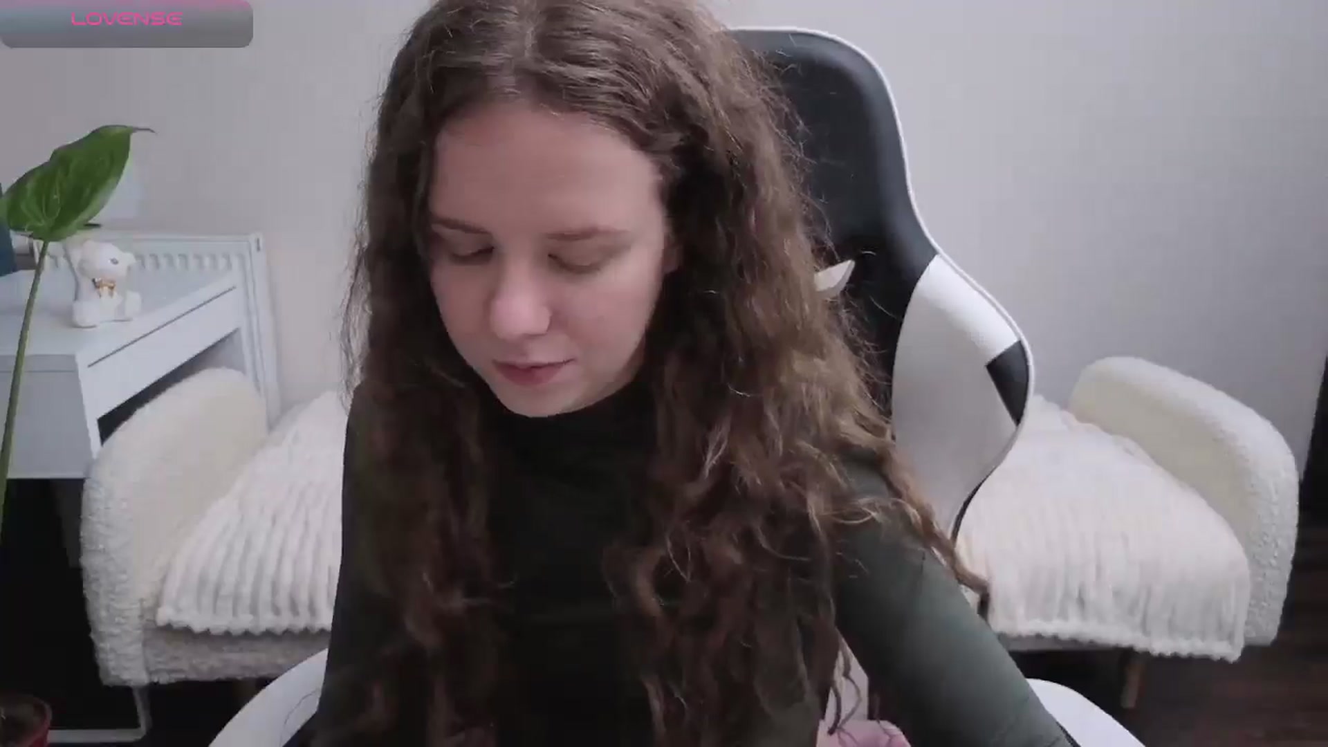 Gallery image thumbnail from BlueFlowerr's myfreecams stream on, 11/23/2025, 22:31 image 10 of 20