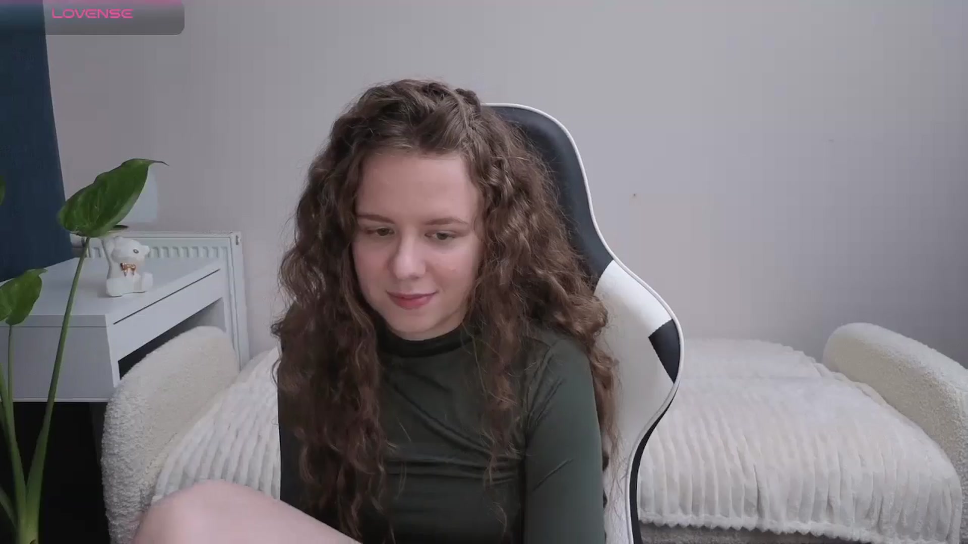 Gallery image thumbnail from BlueFlowerr's myfreecams stream on, 11/24/2025, 01:48 image 16 of 20